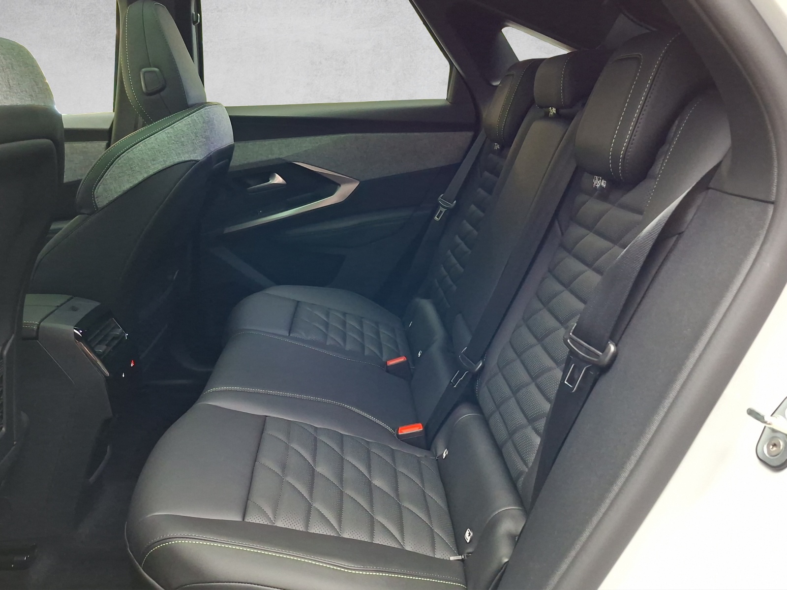 PEUGEOT 3008 e-GT Exclusive AWD 73kWh-image-13