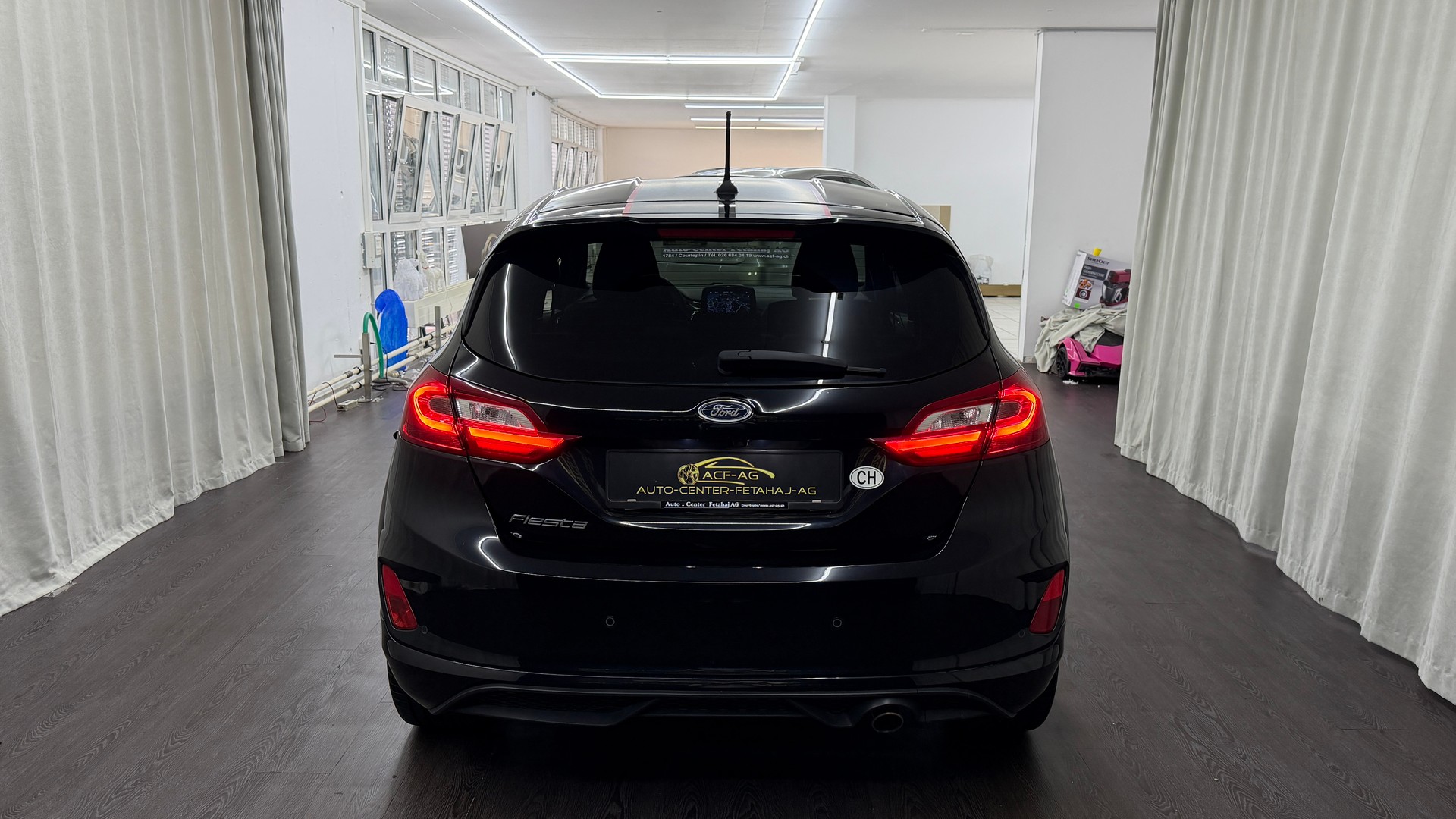 FORD Fiesta 1.0 SCTi ST Line-image-4