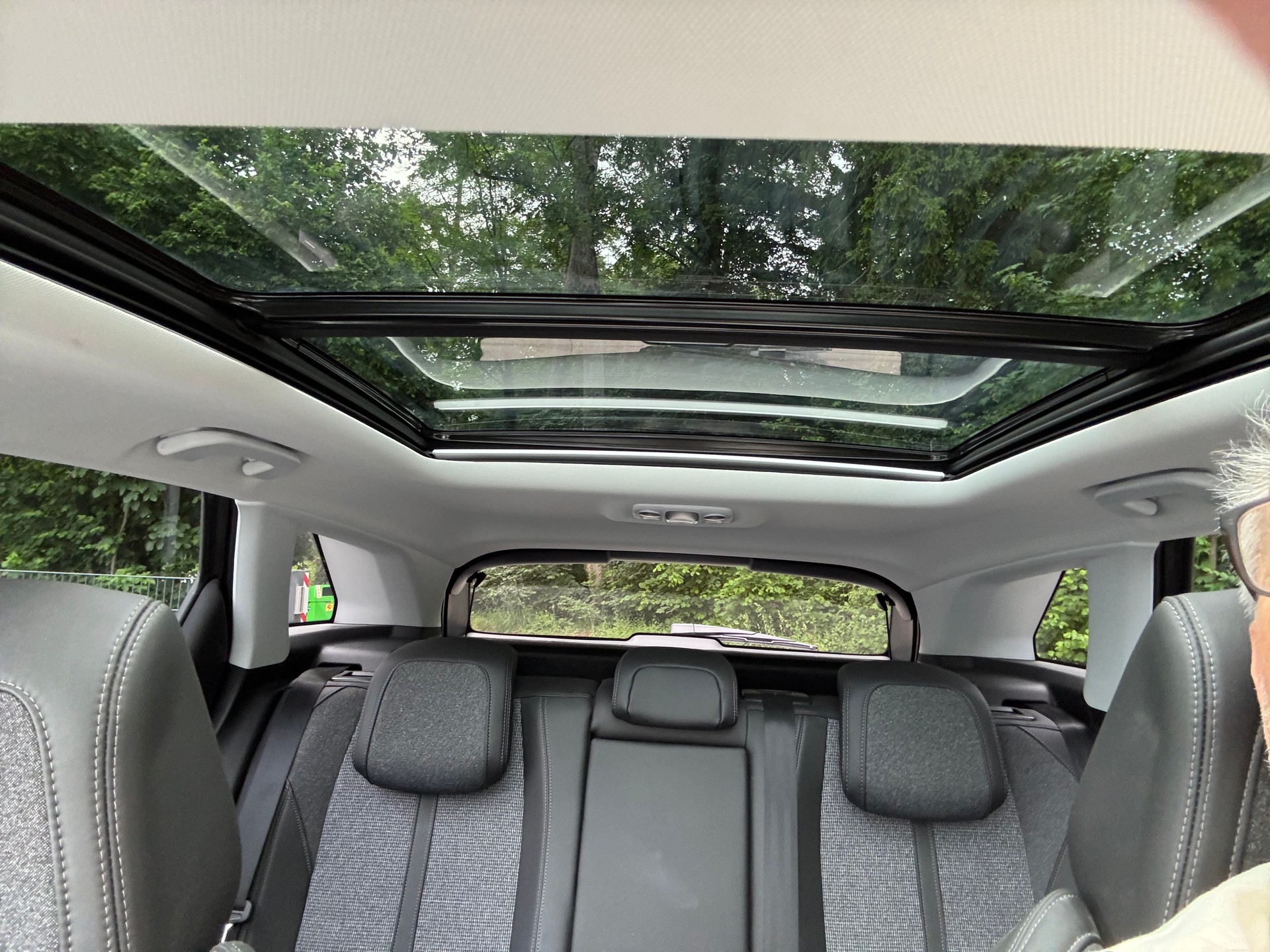 PEUGEOT 3008 1.2 PureTech Allure-image-13