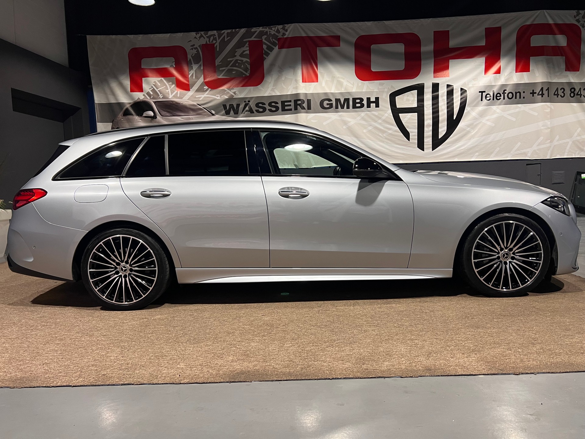 MERCEDES-BENZ C 300 T 4Matic AMG Line-showroom-element-1