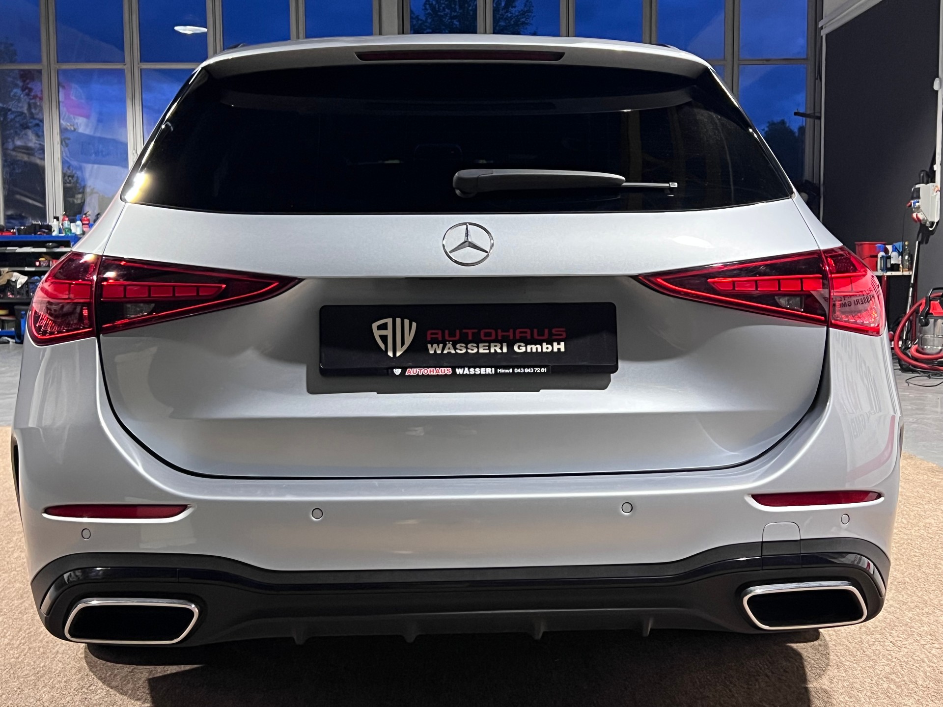 MERCEDES-BENZ C 300 T 4Matic AMG Line-showroom-element-3