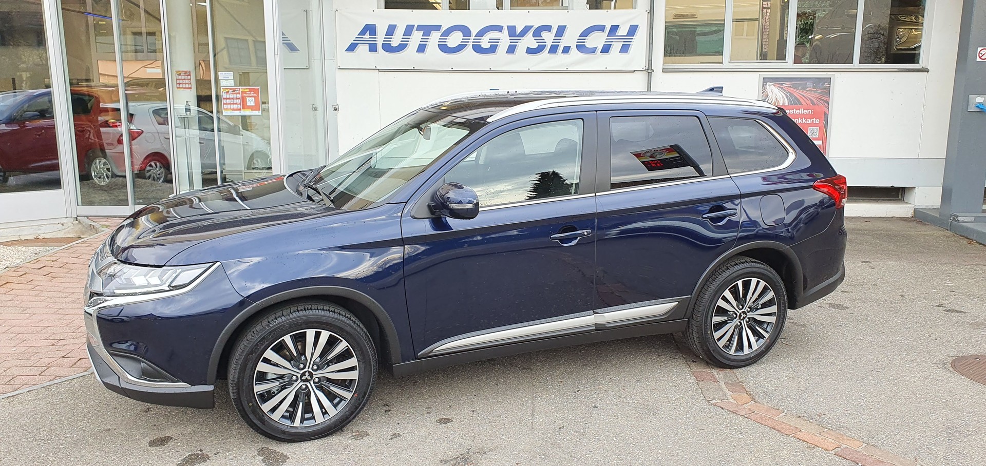 MITSUBISHI Outlander 2.0 Value 4WD-image-4