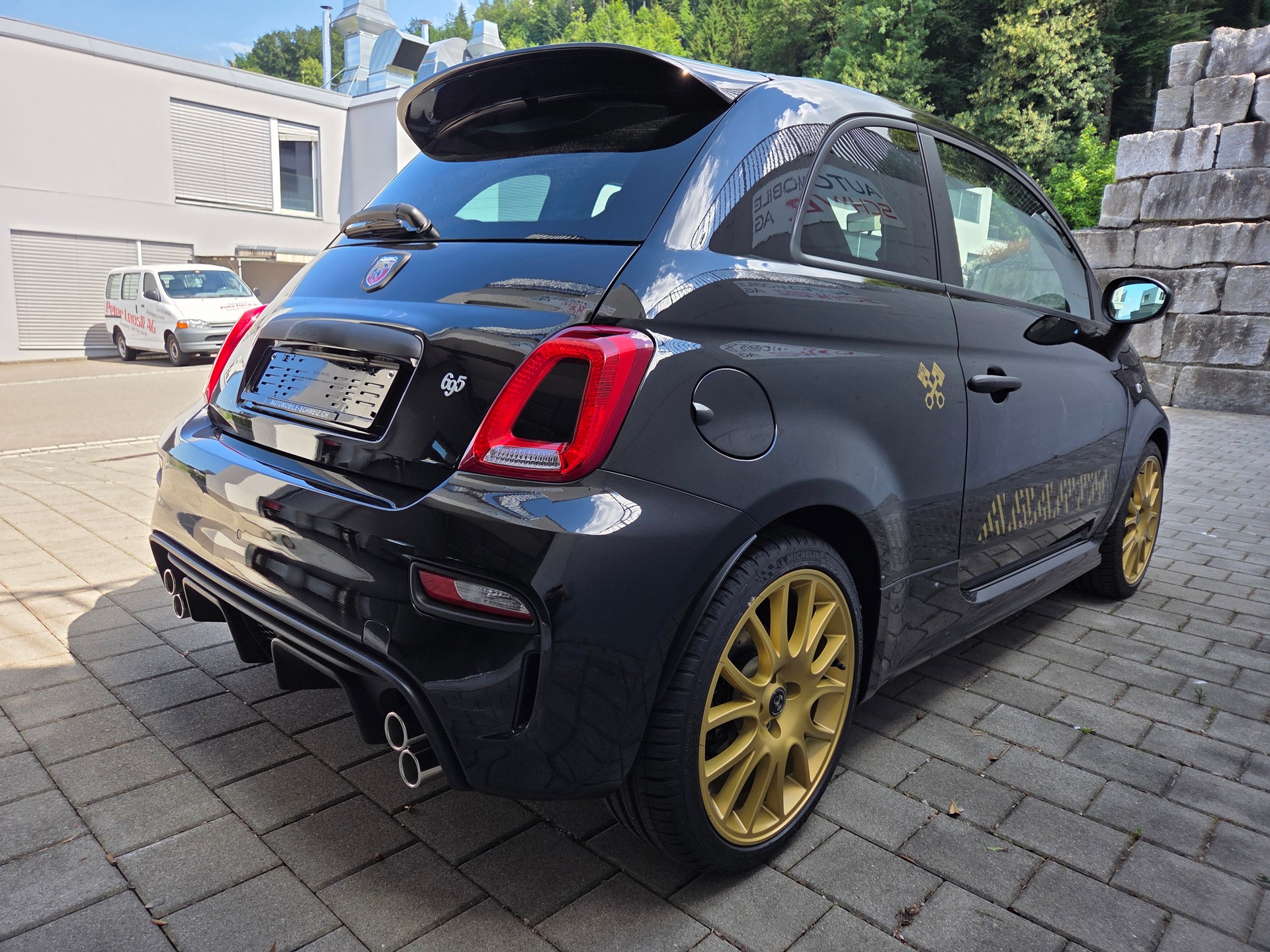 FIAT 695 1.4 16V Turbo Abarth 75° Anniversario-image-8