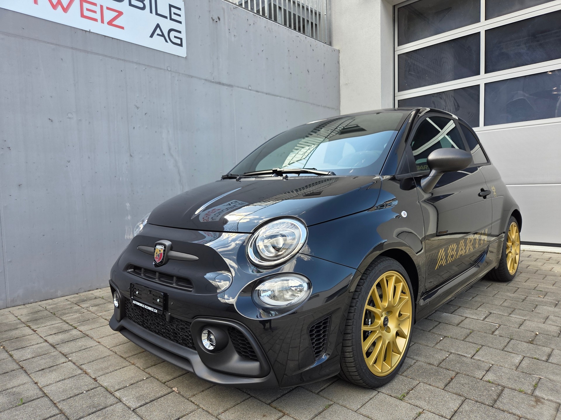 FIAT 695 1.4 16V Turbo Abarth 75° Anniversario-image-3