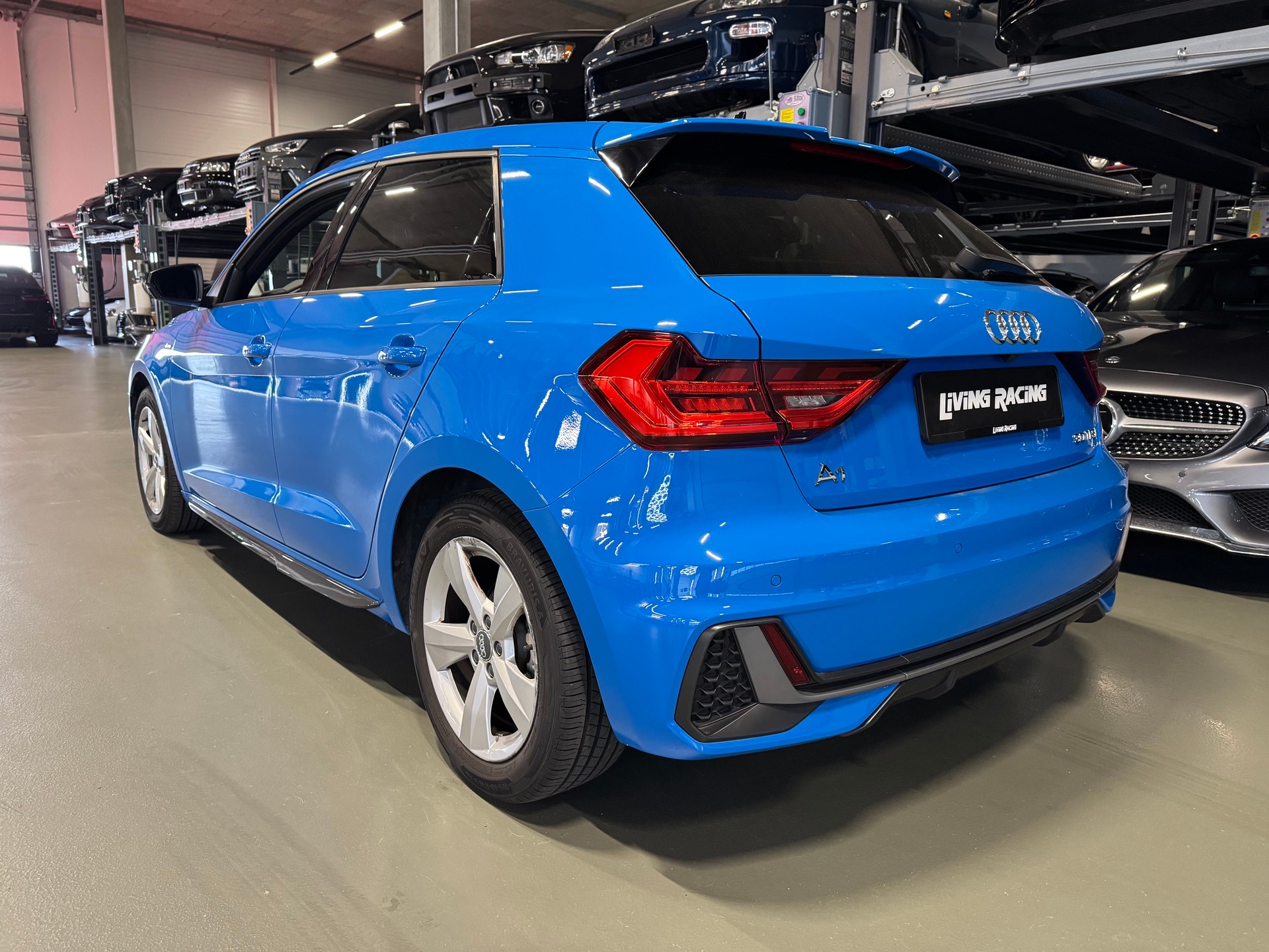 AUDI A1 Sportback 30 TFSI S Line S-tronic-image-2