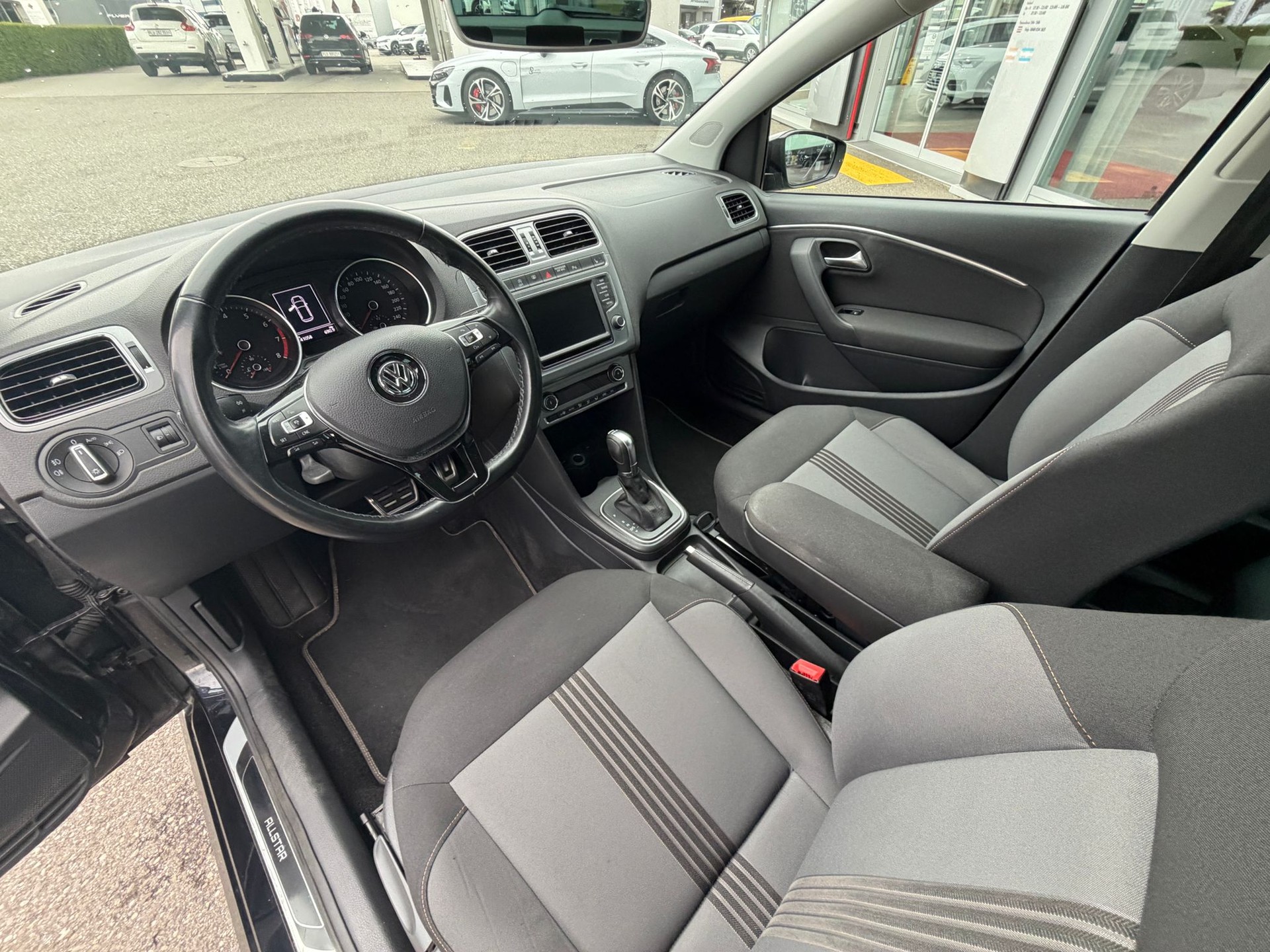 VW Polo 1.2 TSI BMT Allstar DSG-image-10
