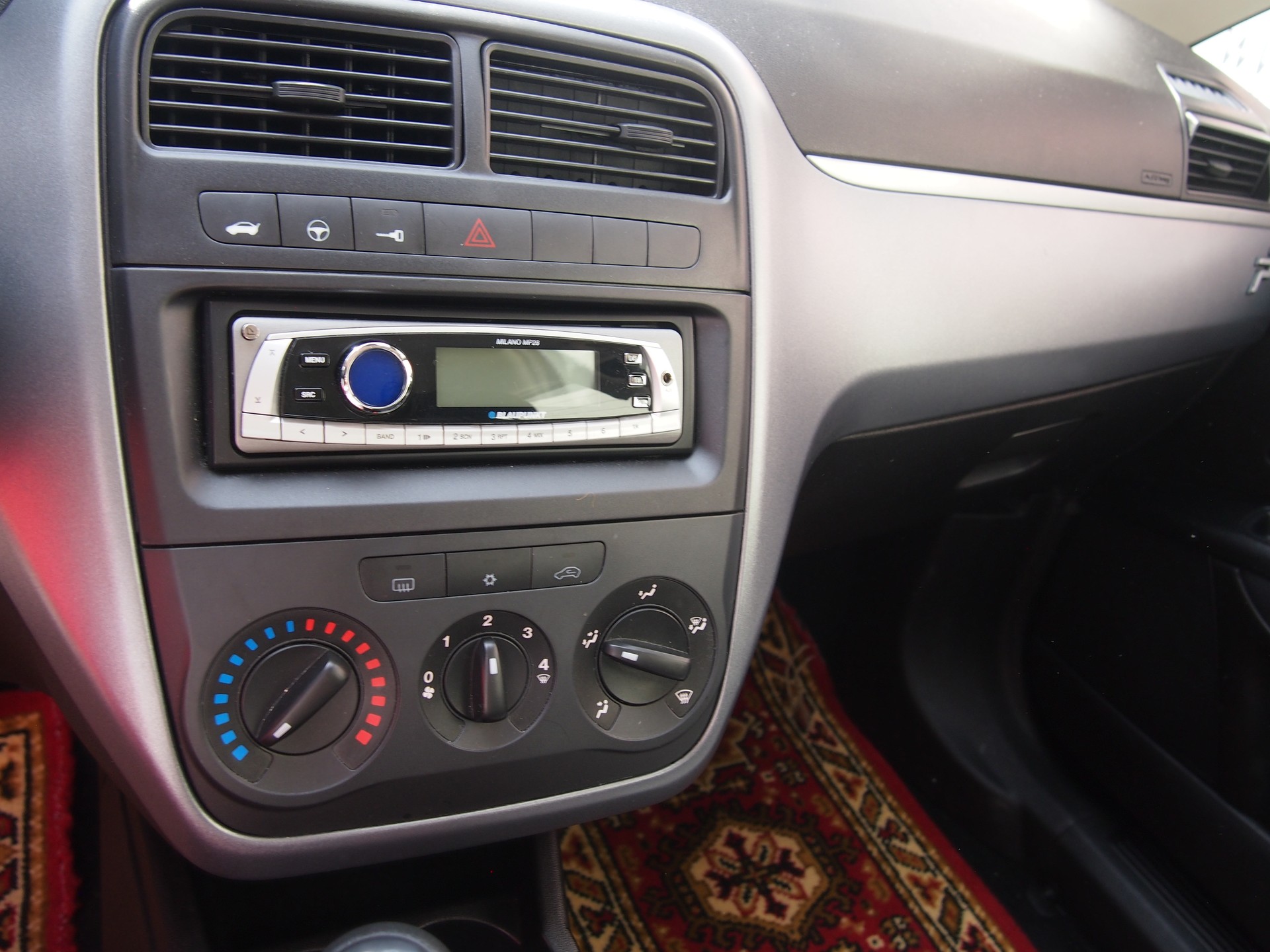 FIAT 1.4 Dynamic-image-9