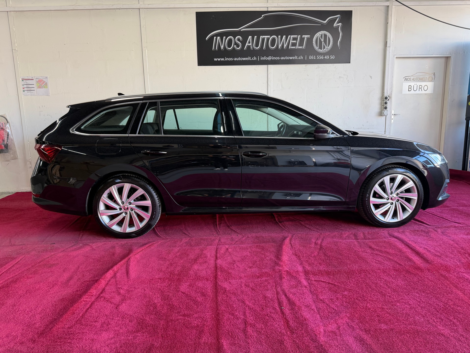SKODA Octavia Combi 2.0 TDI DSG Style-image-3