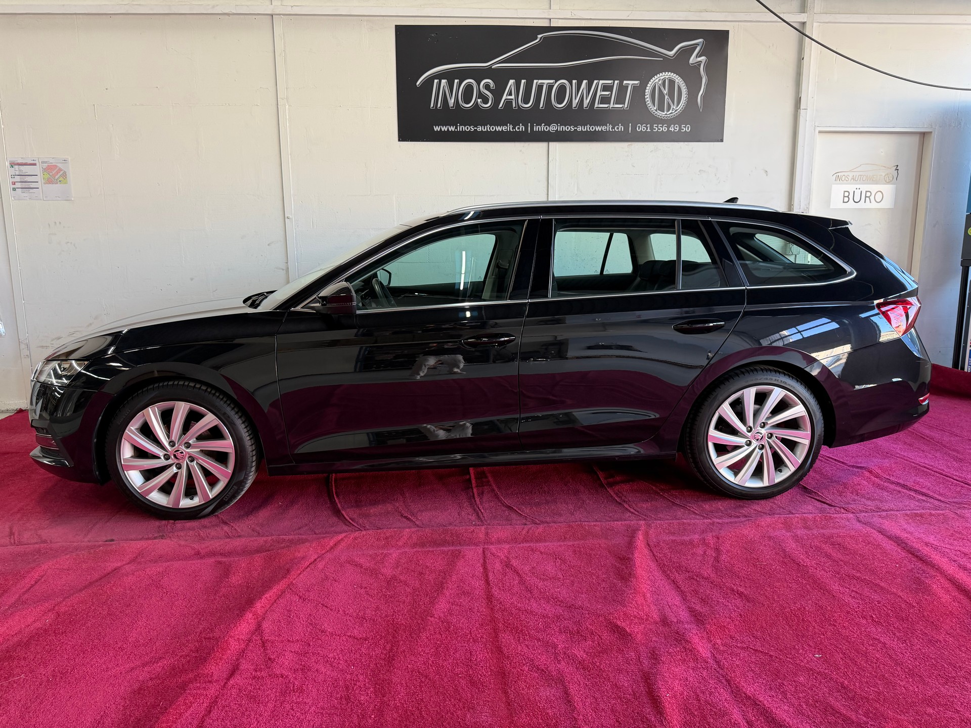 SKODA Octavia Combi 2.0 TDI DSG Style-image-2