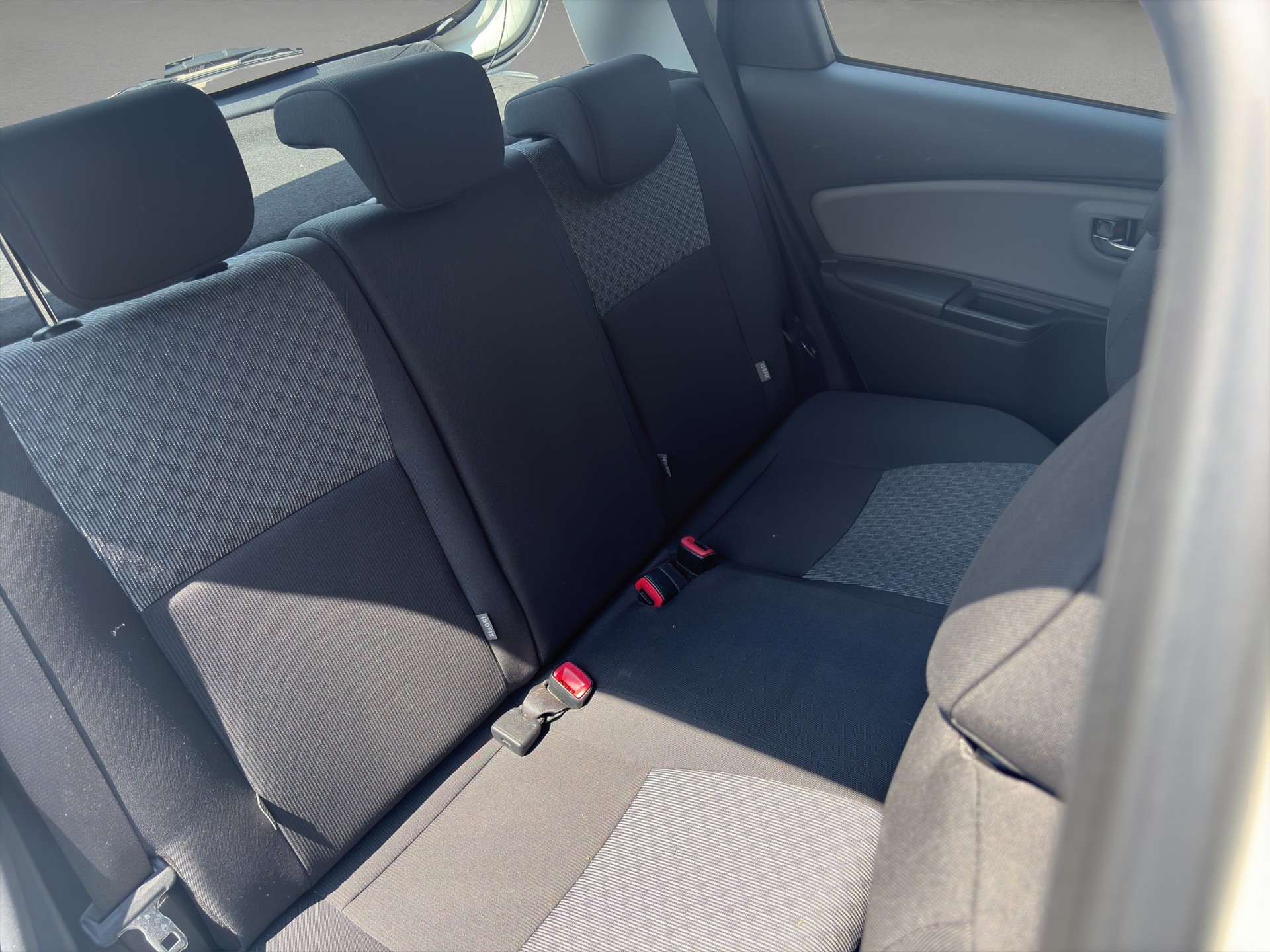 TOYOTA Yaris 1.33 Luna Multidrive-image-11