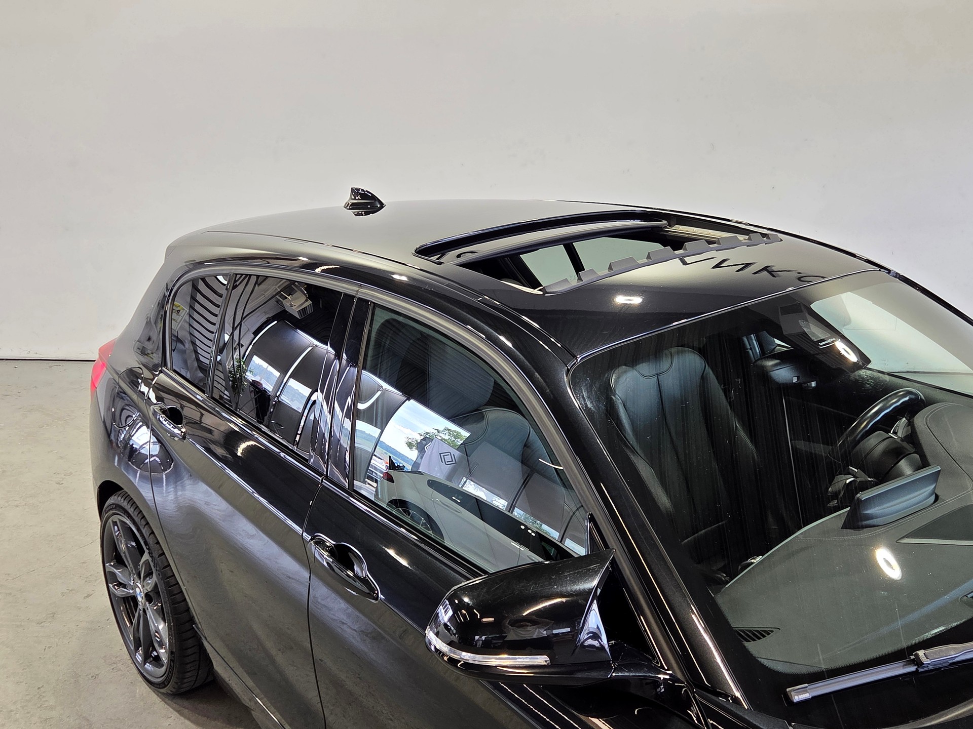 BMW M140i xDrive-image-9