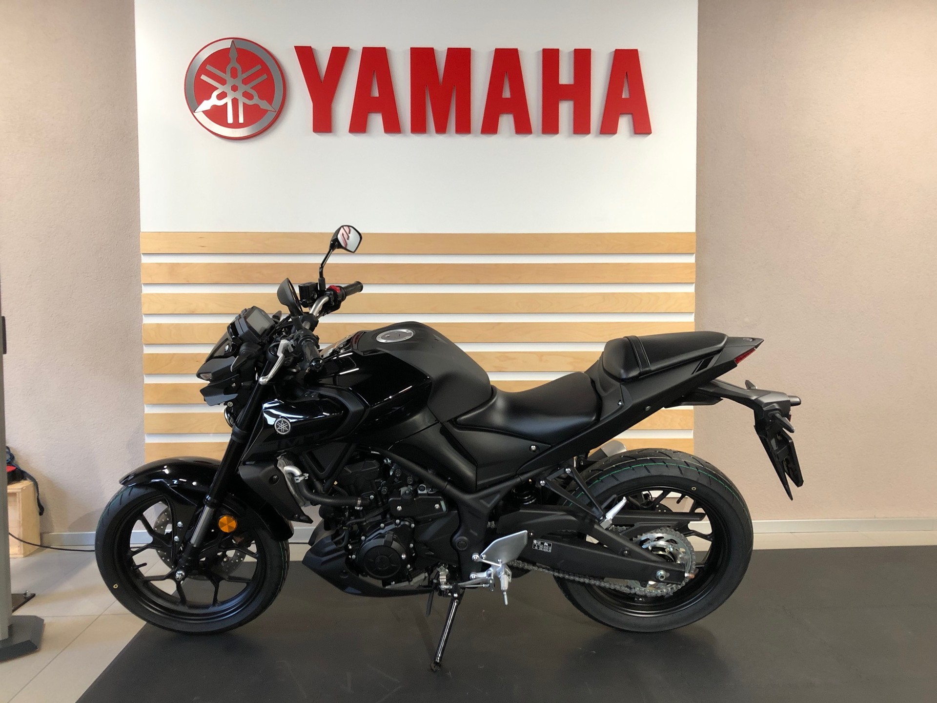 YAMAHA MT-03-image-3