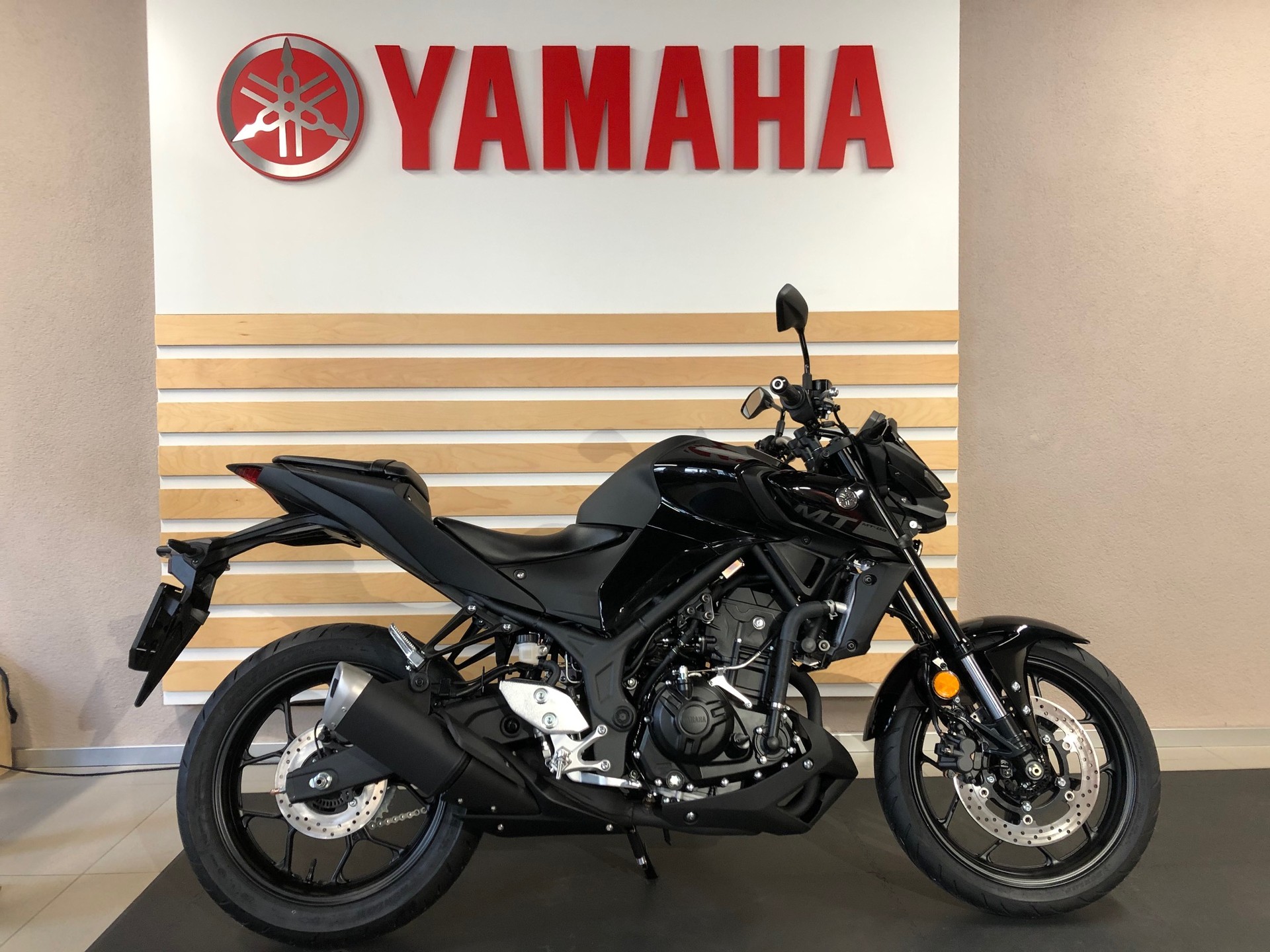 YAMAHA MT-03-image-0
