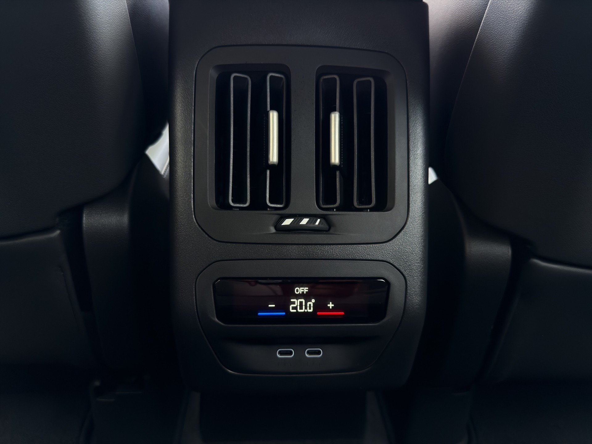 BMW iX3 50 xDrive M Sport-image-22