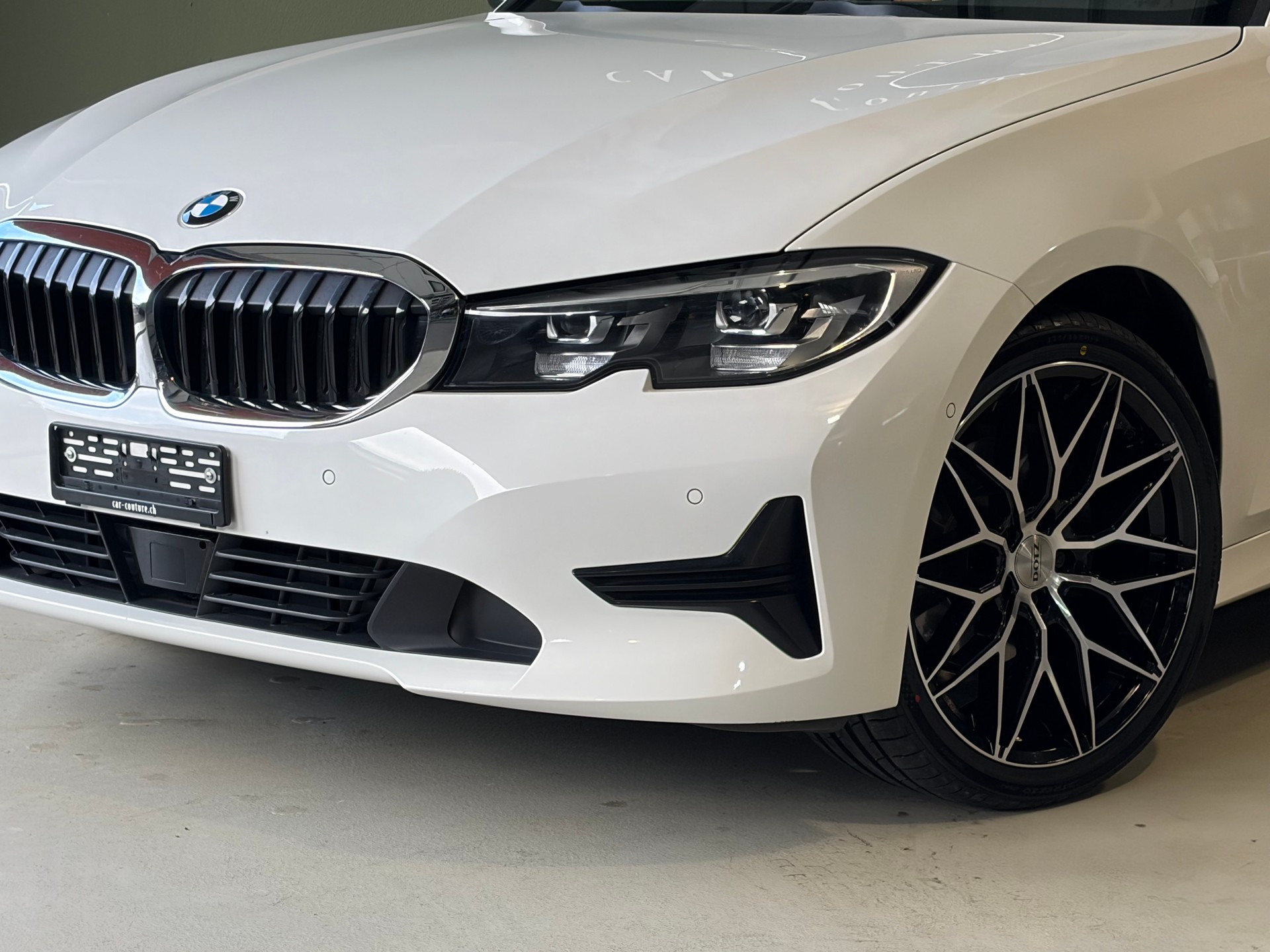 BMW 320d 48V Touring Steptronic ***19Zoll-Alu***CH-Fahrzeug***-image-21