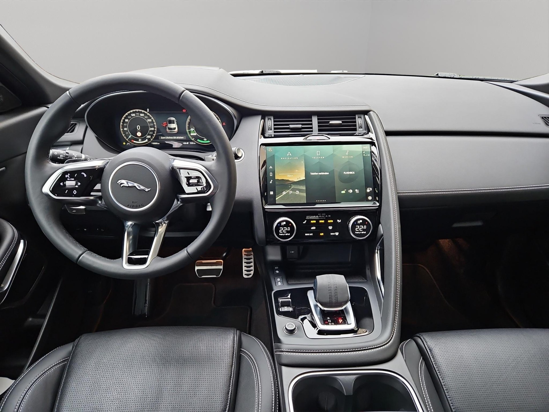 JAGUAR E-Pace 1.5 T 300e R-Dynamic SE AWD (Plug-in Hybrid)-image-10