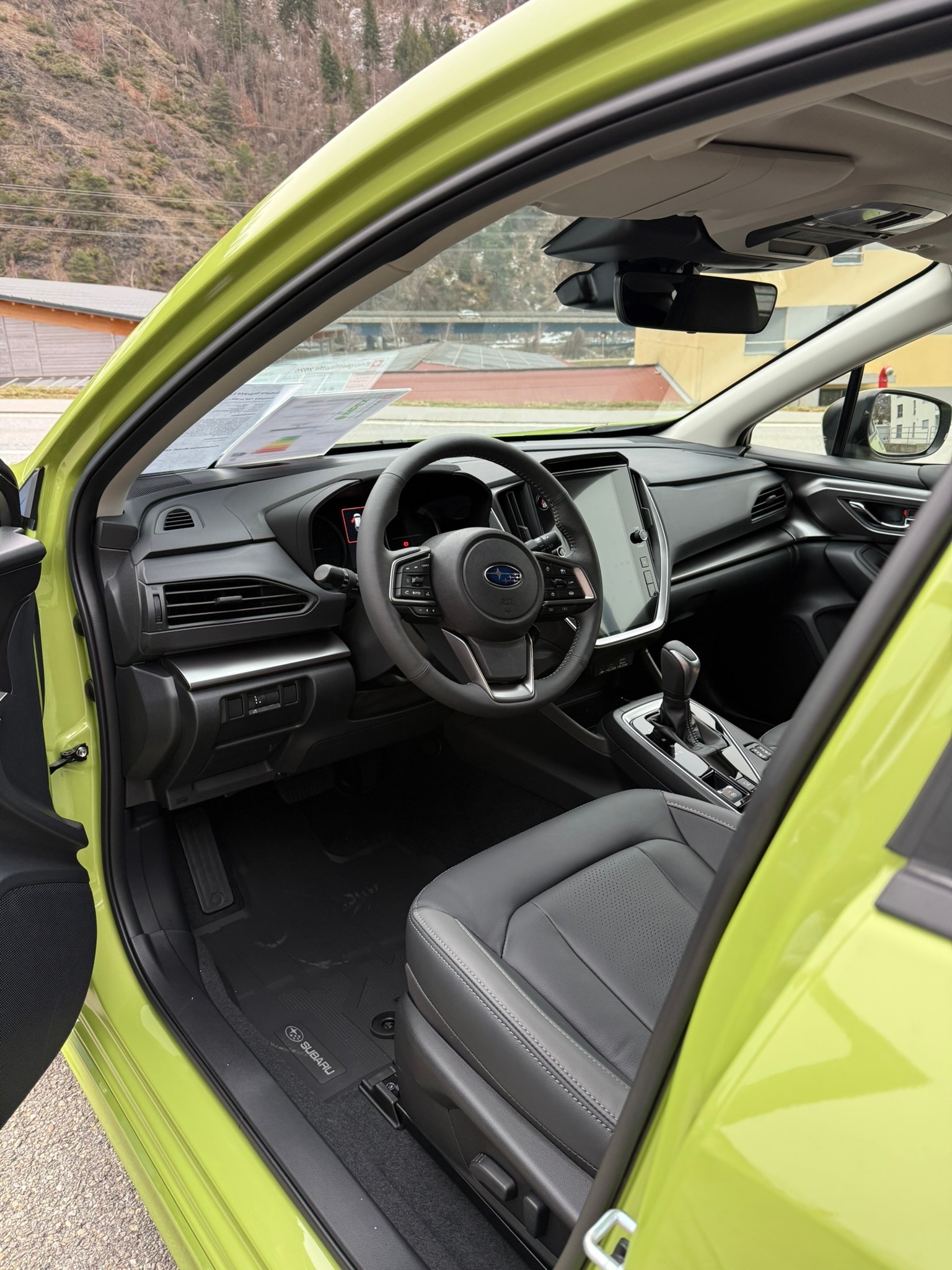 SUBARU Impreza 2.0i e-Boxer Luxury-image-5