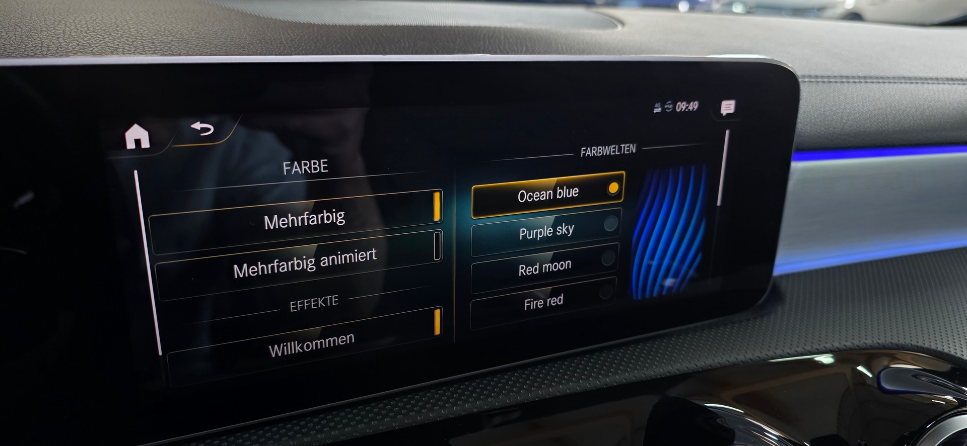 MERCEDES-BENZ A 250 4Matic AMG Line 4Matic 7G-DCT *PANORAMADACH*CH FAHRZEUG*360°Kamera*Ambiente*-image-23