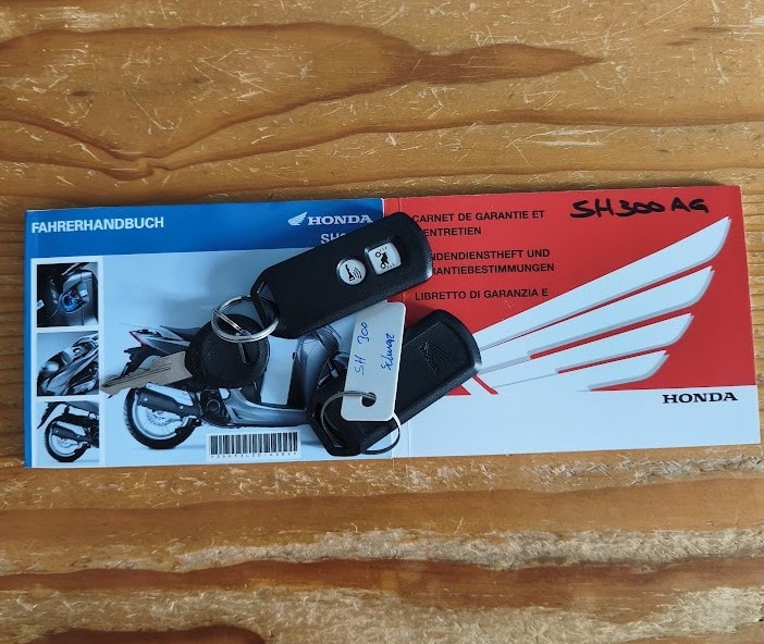 HONDA SH 300 i ABS-image-8