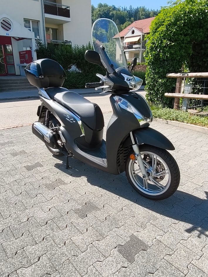 HONDA SH 300 i ABS-image-1