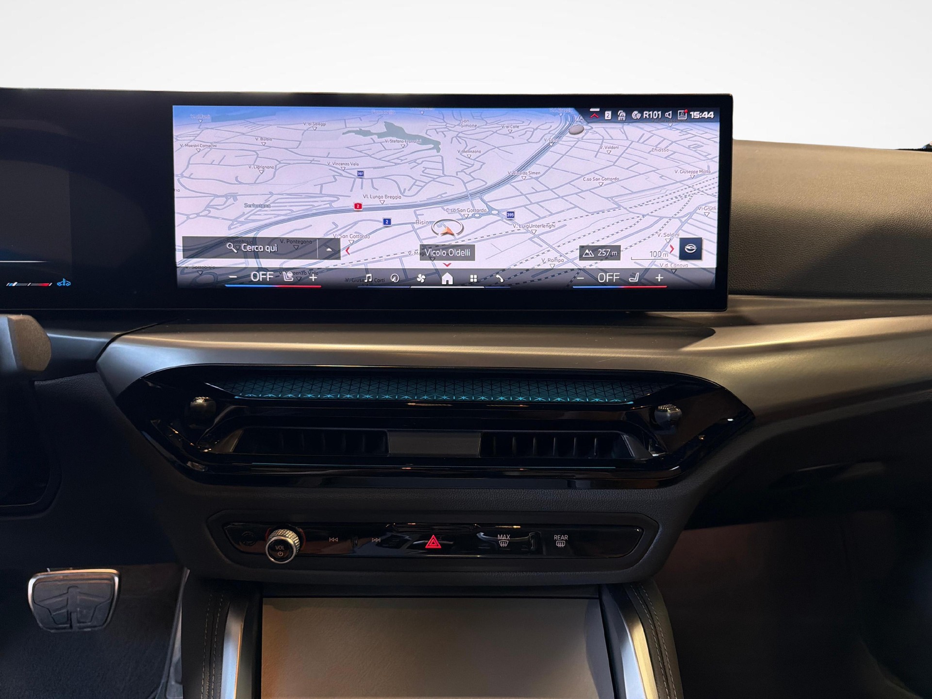 BMW M240i xDrive Coupé-image-14