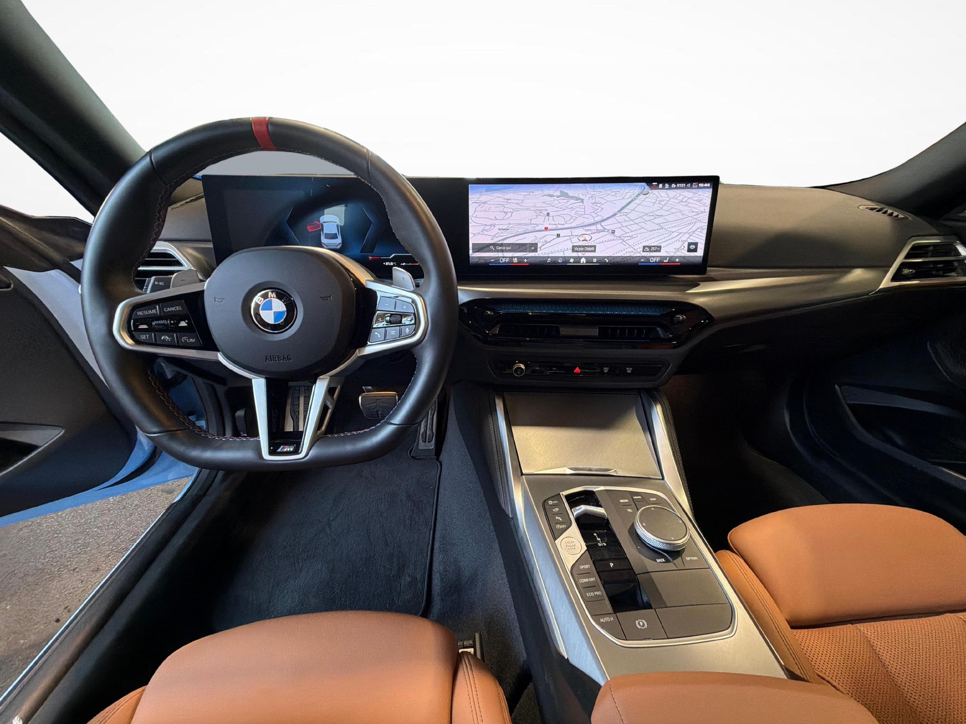 BMW M240i xDrive Coupé-image-11