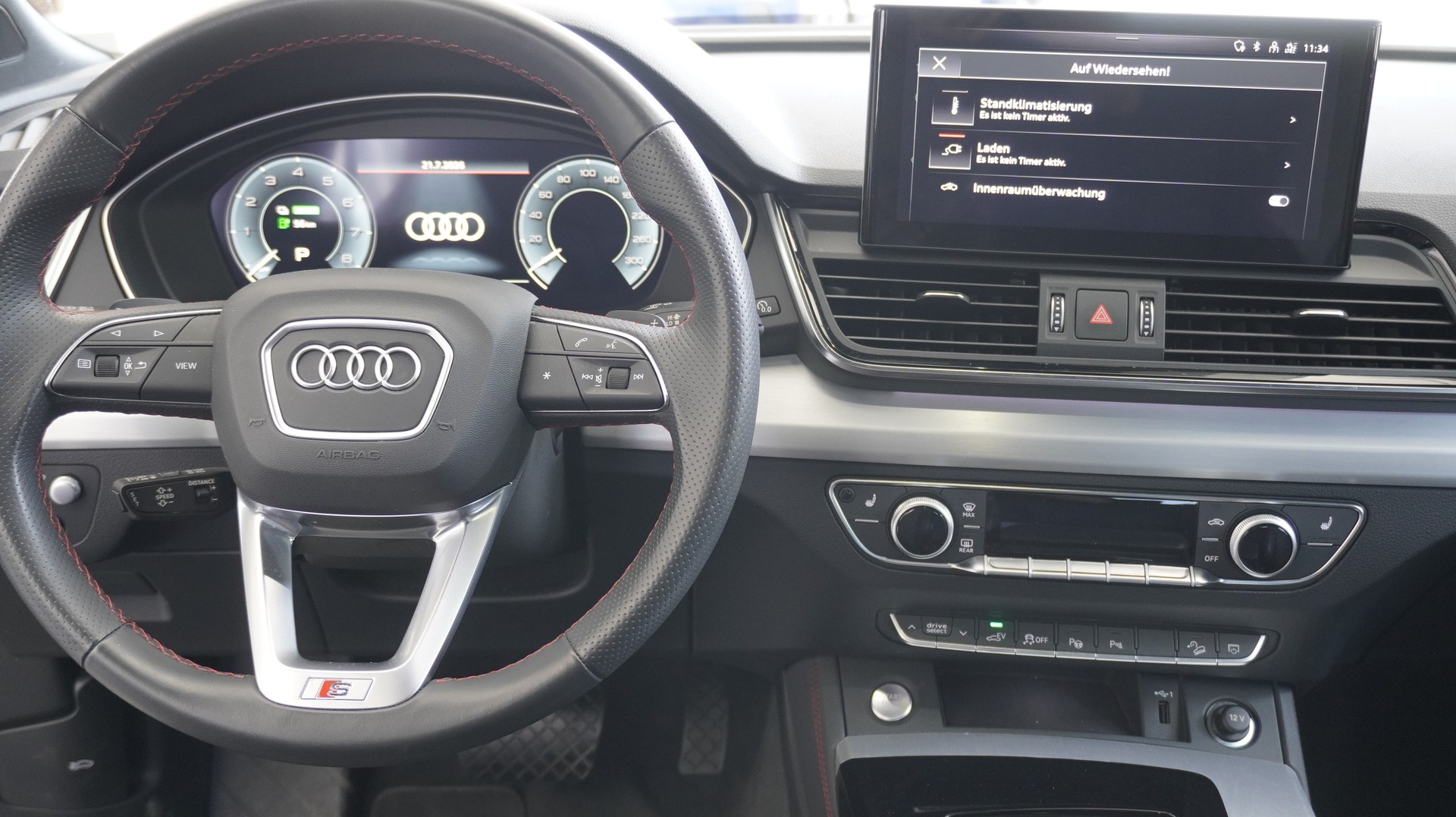 AUDI Q5 Sportback 55 TFSI e PHEV Black Edition quattro S-tronic-showroom-element-1
