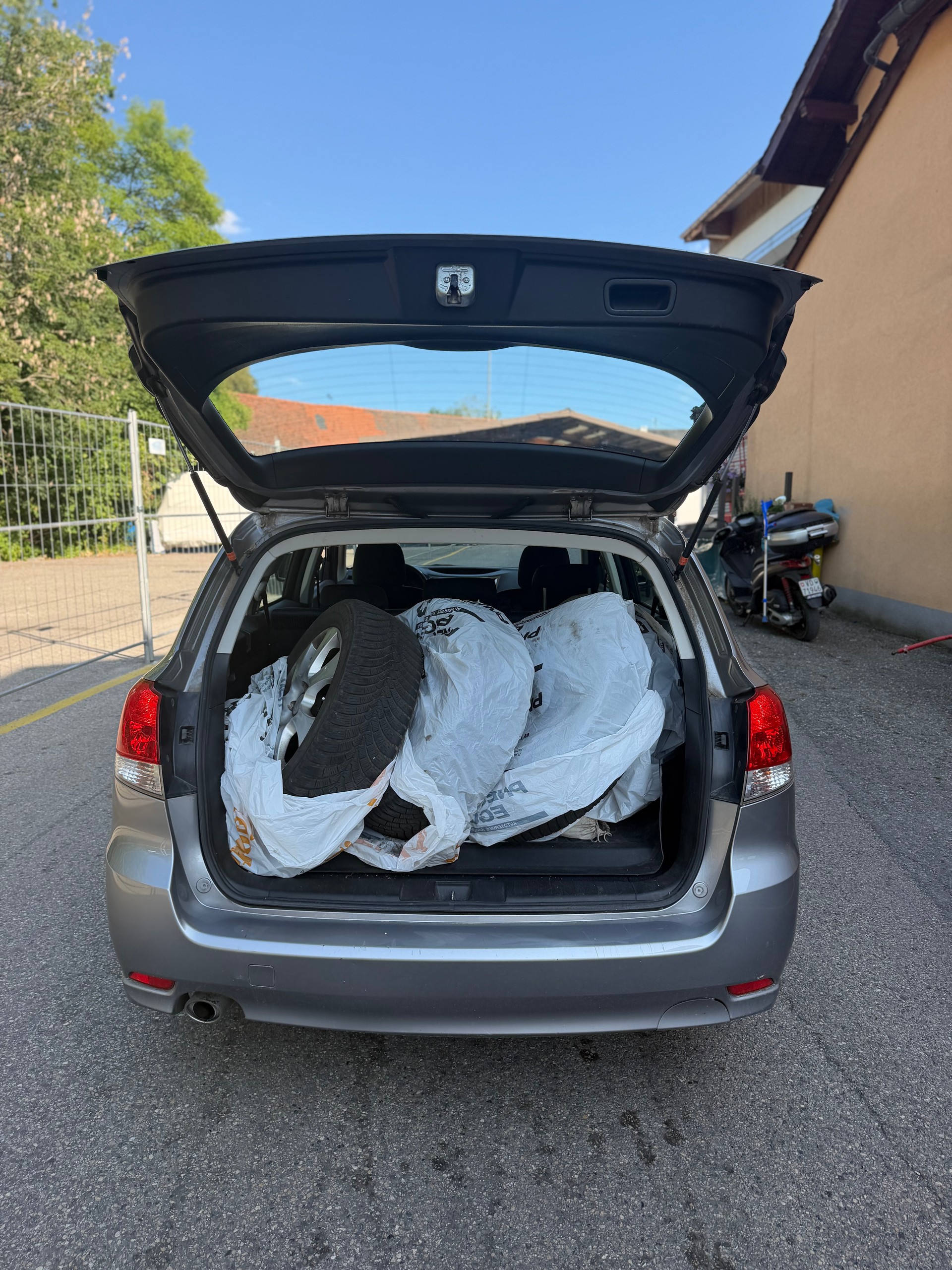 SUBARU Legacy 2.5i Swiss AWD Lineartronic-image-6