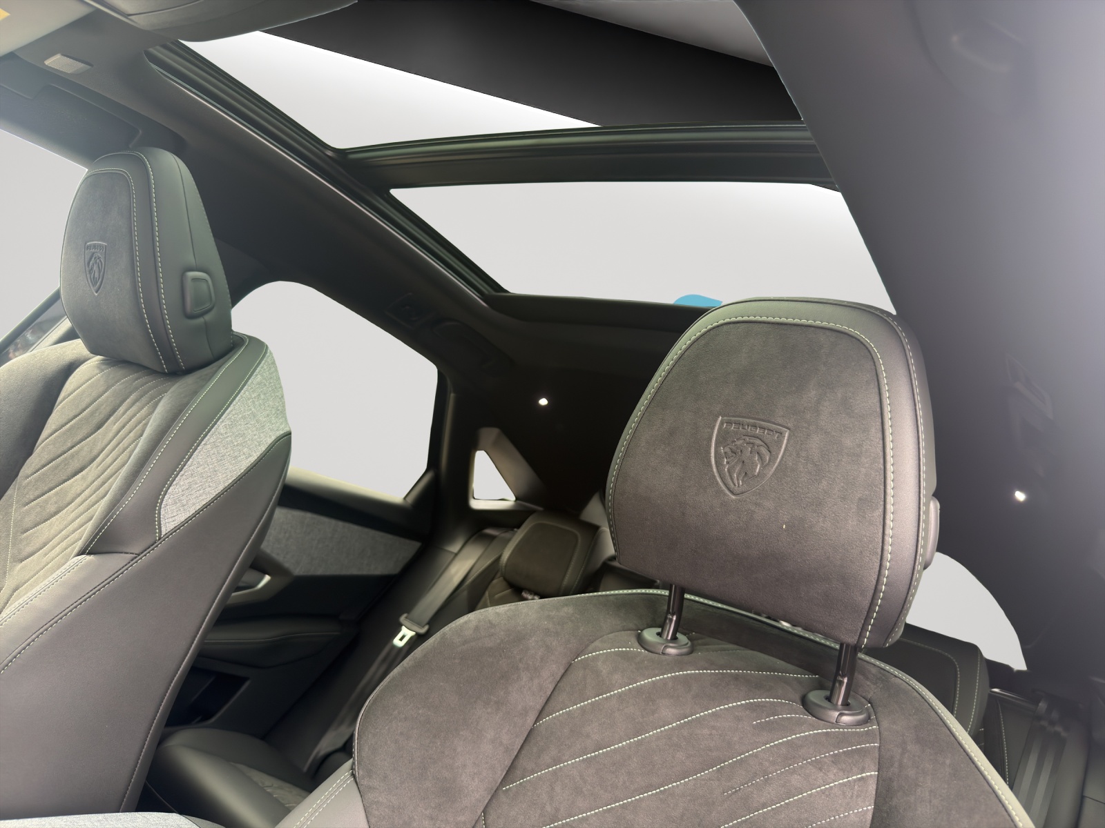 PEUGEOT 3008 NEW 145 e-DCS GT-image-13