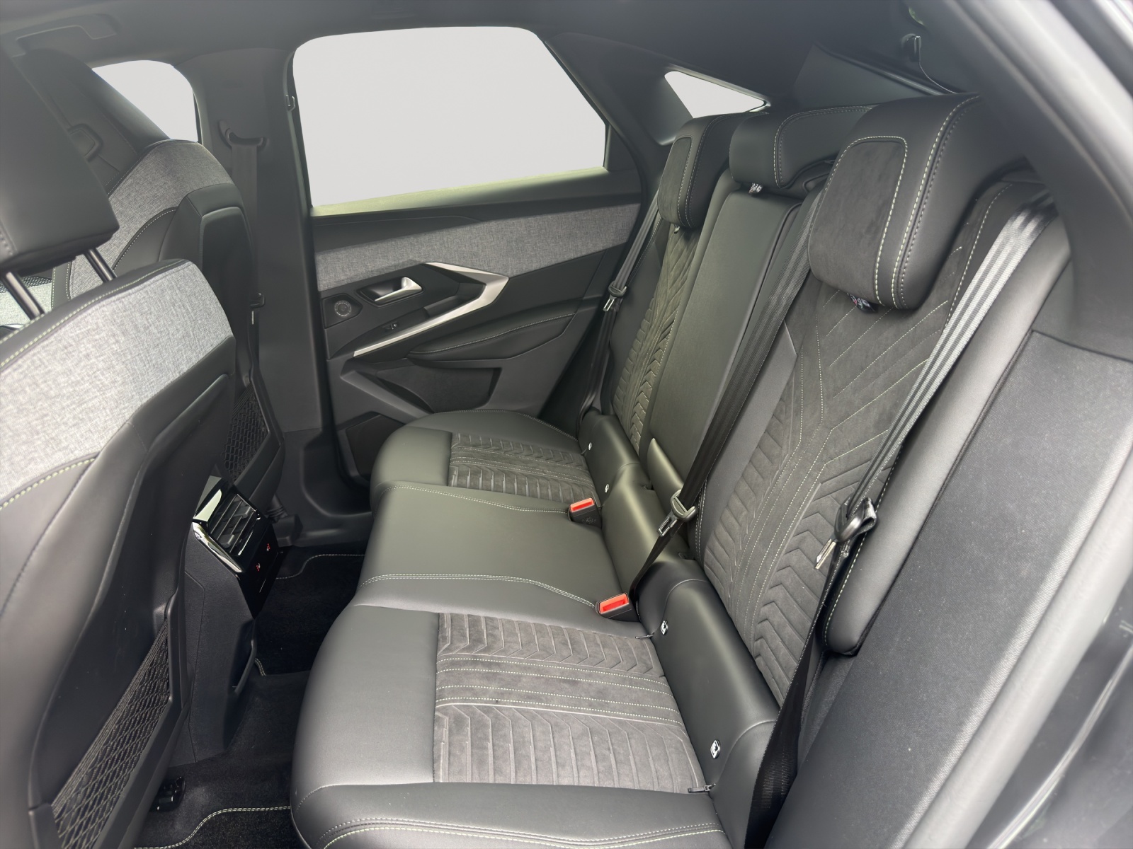 PEUGEOT 3008 NEW 145 e-DCS GT-image-7