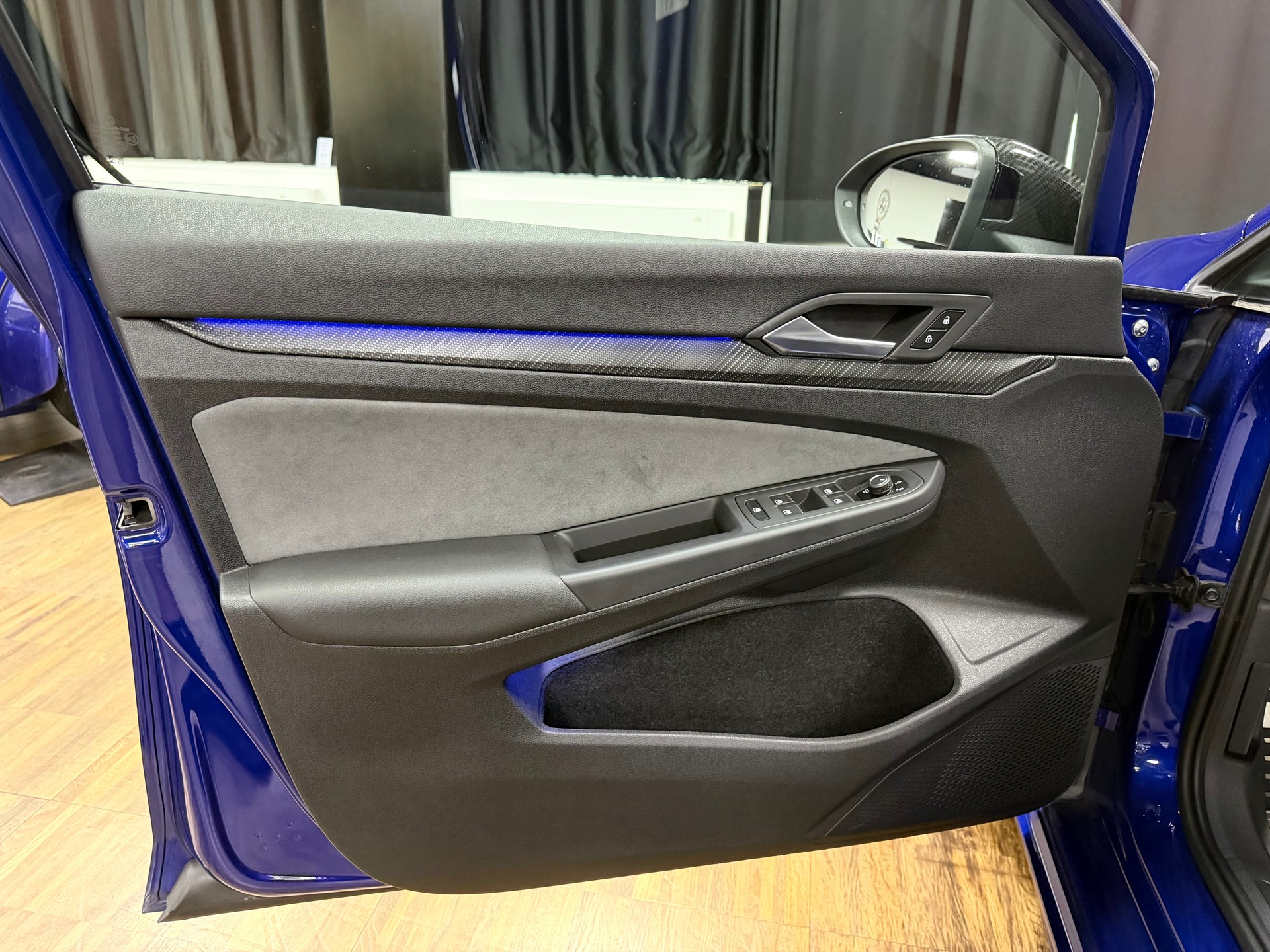 VW Golf 2.0 TSI R DSG 4Motion R Performance / Akrapovic-image-10