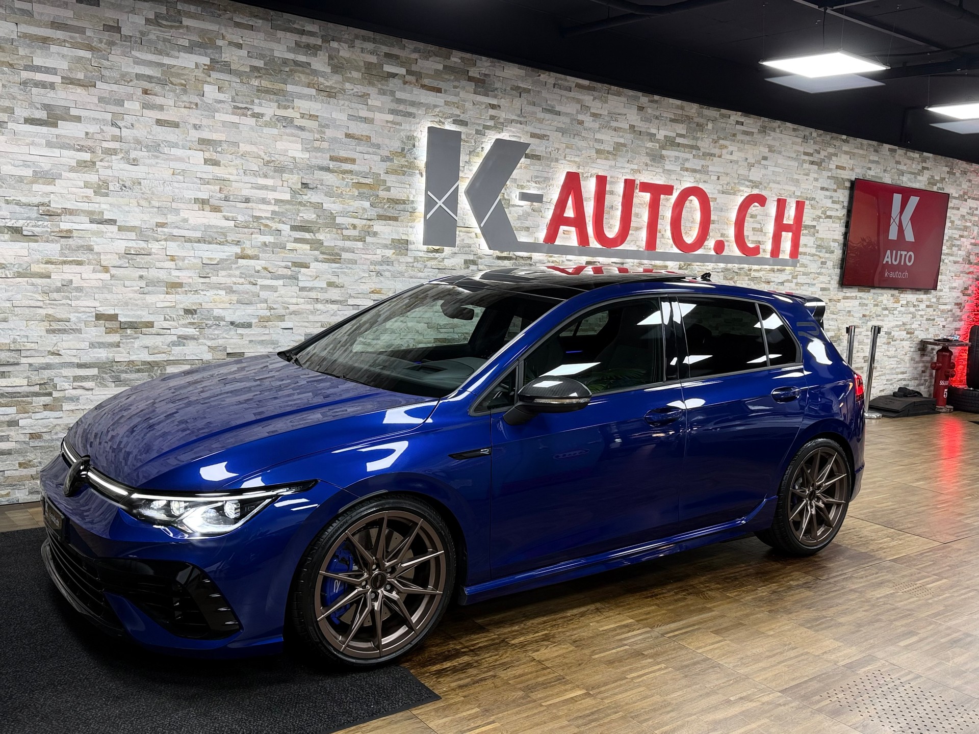 VW Golf 2.0 TSI R DSG 4Motion R Performance / Akrapovic