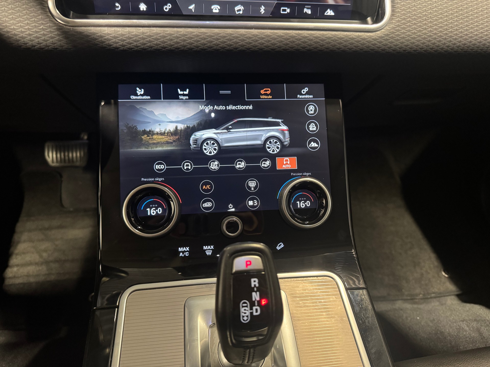 LAND ROVER Range Rover Evoque 2.0 TD4 Pure AT9(32)-image-13