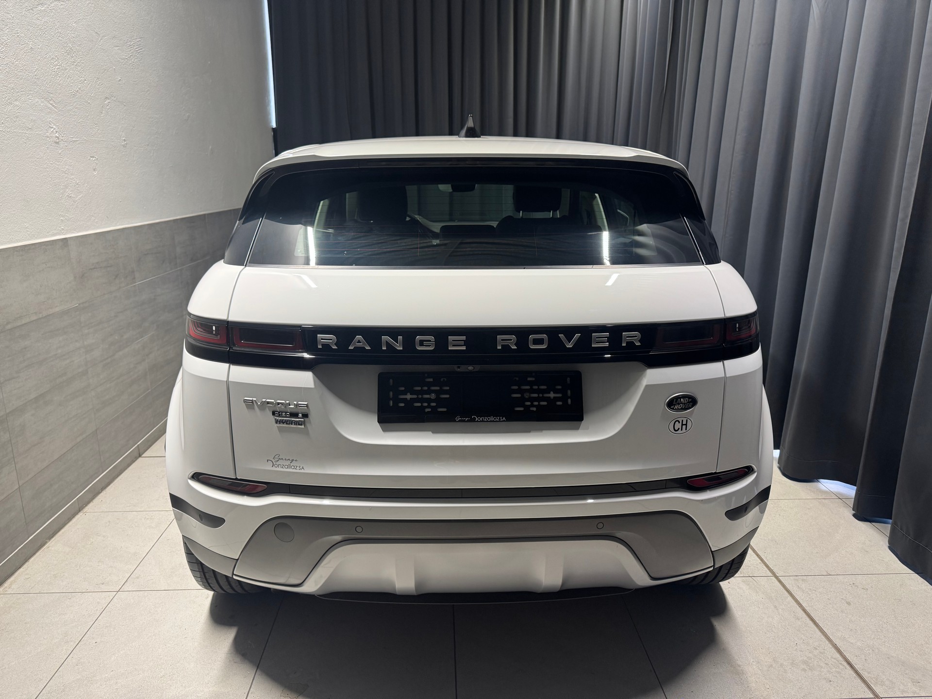 LAND ROVER Range Rover Evoque 2.0 TD4 Pure AT9(32)-showroom-element-3