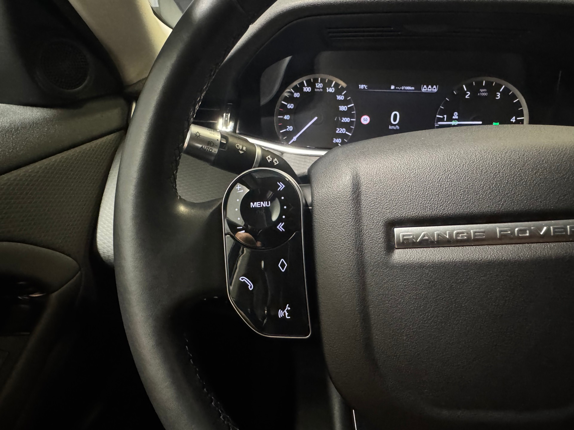 LAND ROVER Range Rover Evoque 2.0 TD4 Pure AT9(32)-image-9