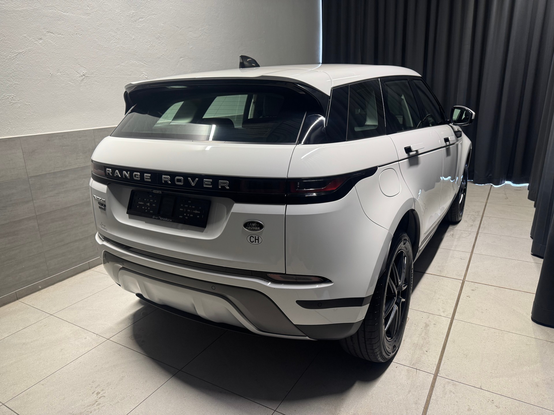 LAND ROVER Range Rover Evoque 2.0 TD4 Pure AT9(32)-image-4