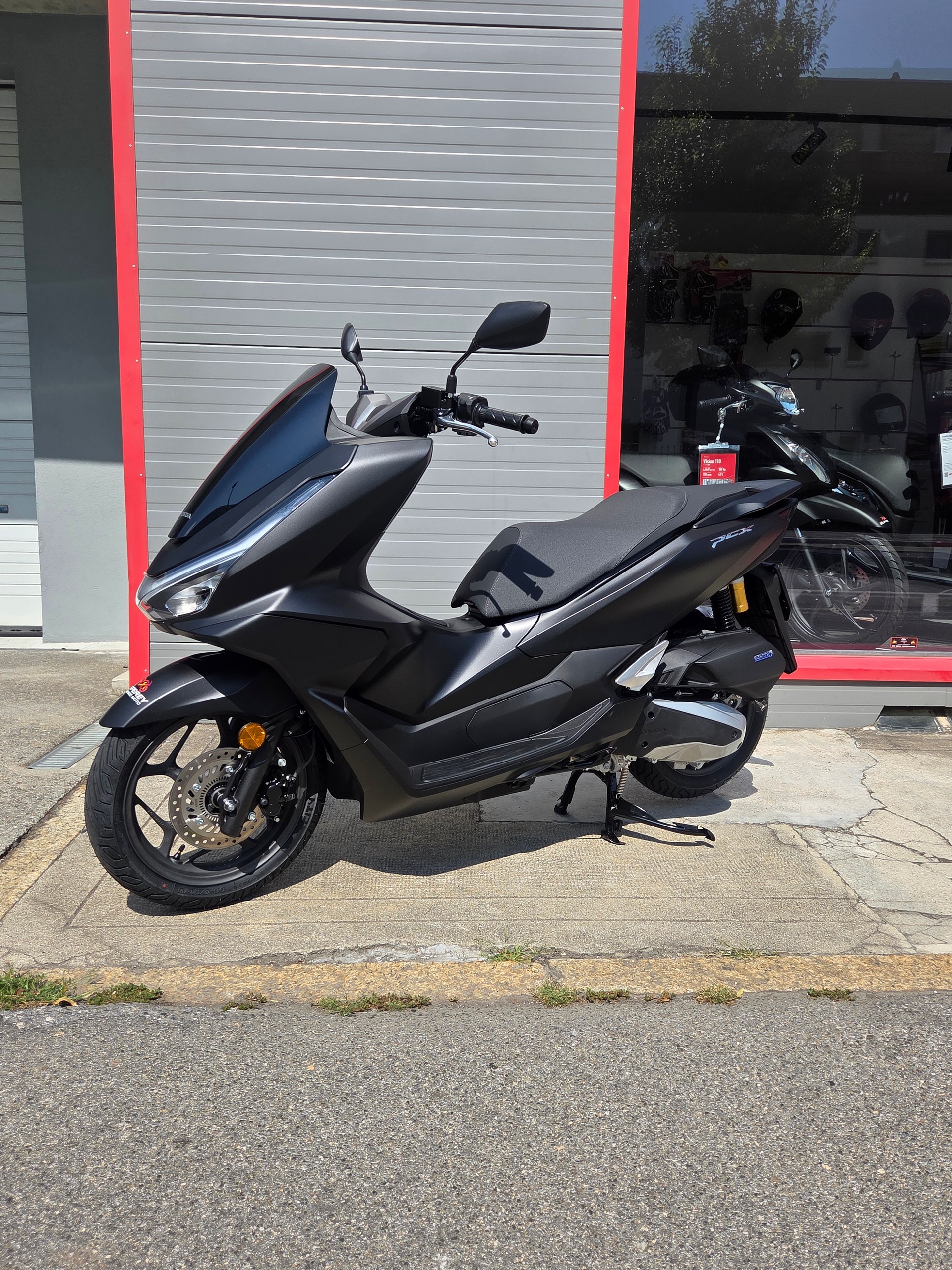 HONDA PCX 125 DX TFT. connectivity-image-2