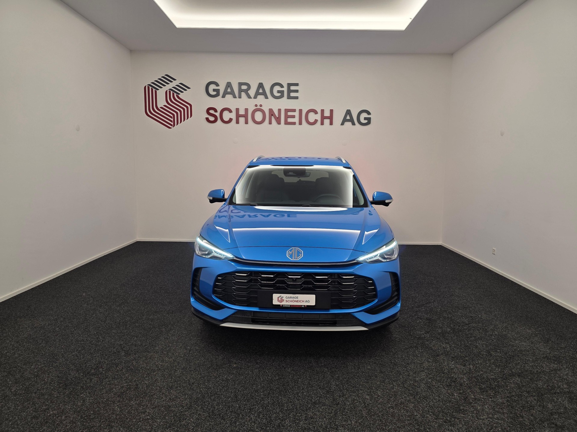 MG ZS 1.5 Hybrid+ Luxury-showroom-element-1