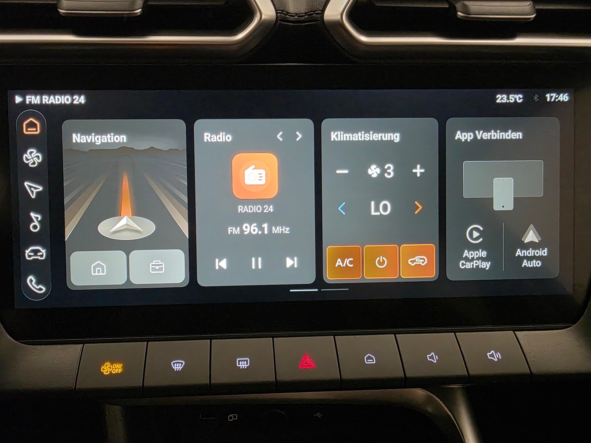 MG ZS 1.5 Hybrid+ Luxury-image-24