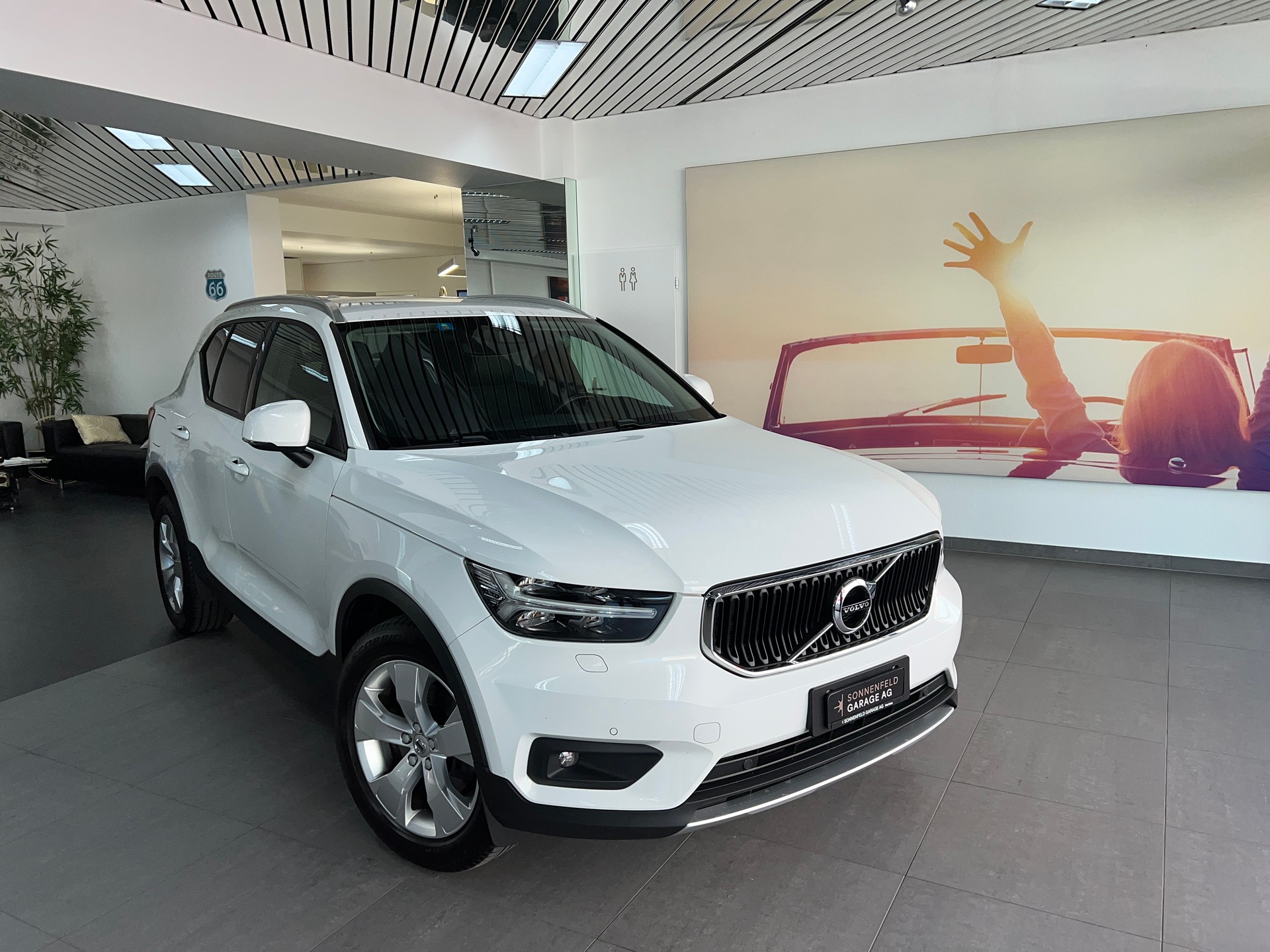 VOLVO XC40 D4 AWD Momentum Geartronic