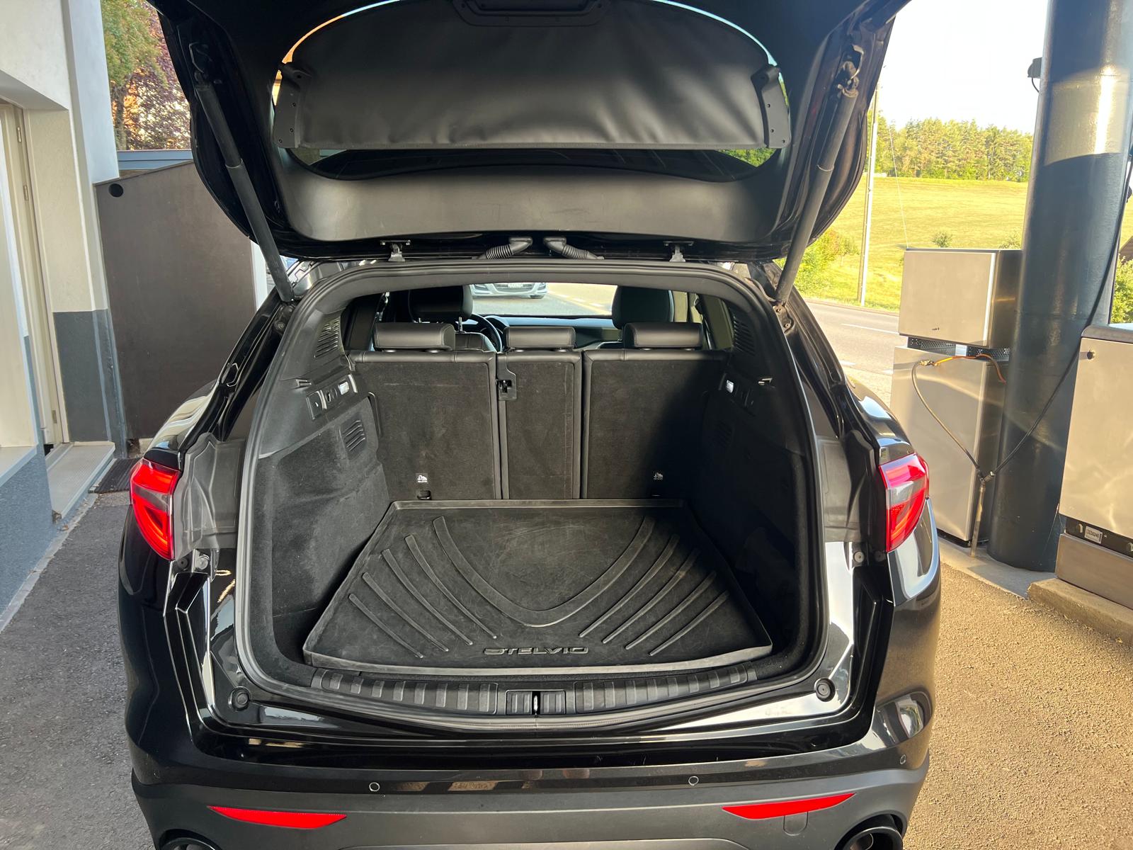 ALFA ROMEO Stelvio 2.2 JTDM Pack Veloce Q4-image-11