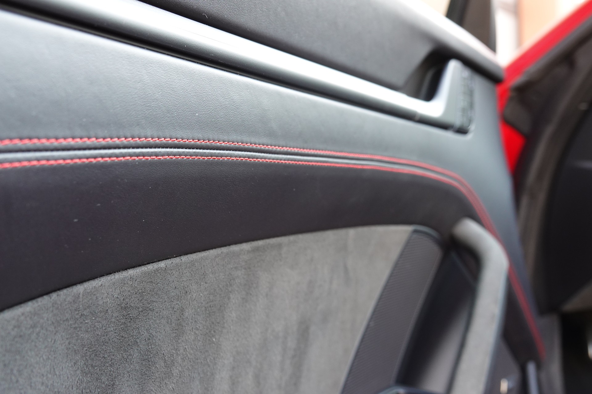 PORSCHE 911 Targa 4 GTS PDK - "1ère Main * Porsche Approved * Son BOSE * Toutes Roues Direct. * Sièges Sport 18 Posit avec Mémoire"-image-13