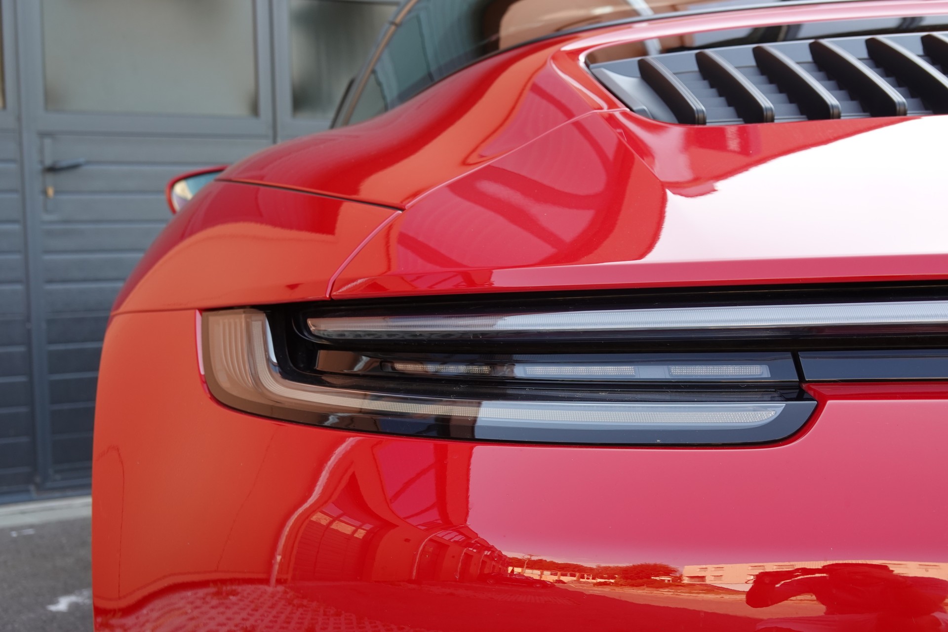 PORSCHE 911 Targa 4 GTS PDK - "1ère Main * Porsche Approved * Son BOSE * Toutes Roues Direct. * Sièges Sport 18 Posit avec Mémoire"-image-9