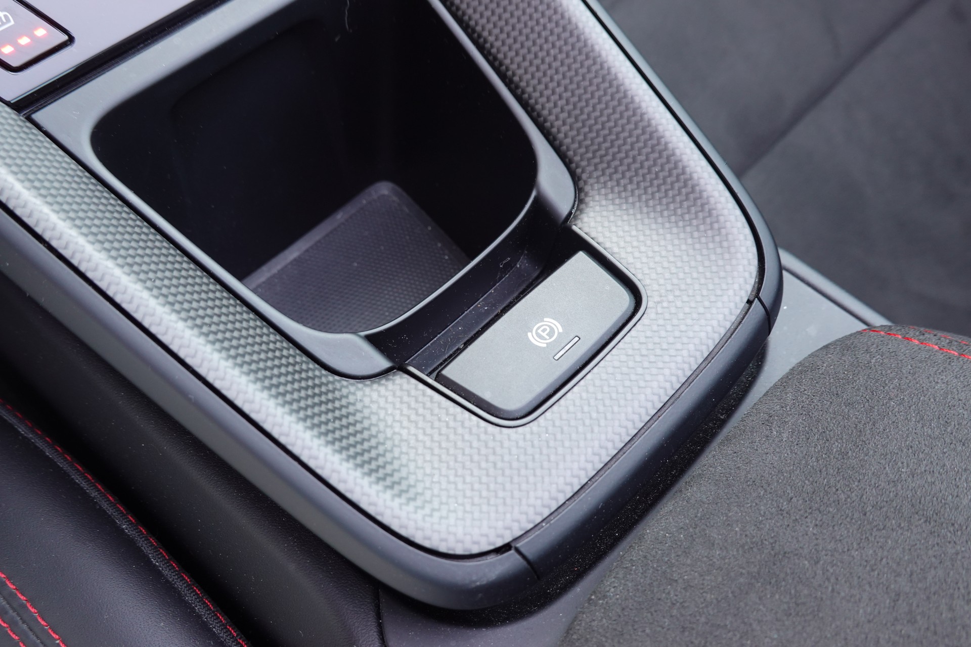 PORSCHE 911 Targa 4 GTS PDK - "1ère Main * Porsche Approved * Son BOSE * Toutes Roues Direct. * Sièges Sport 18 Posit avec Mémoire"-image-22