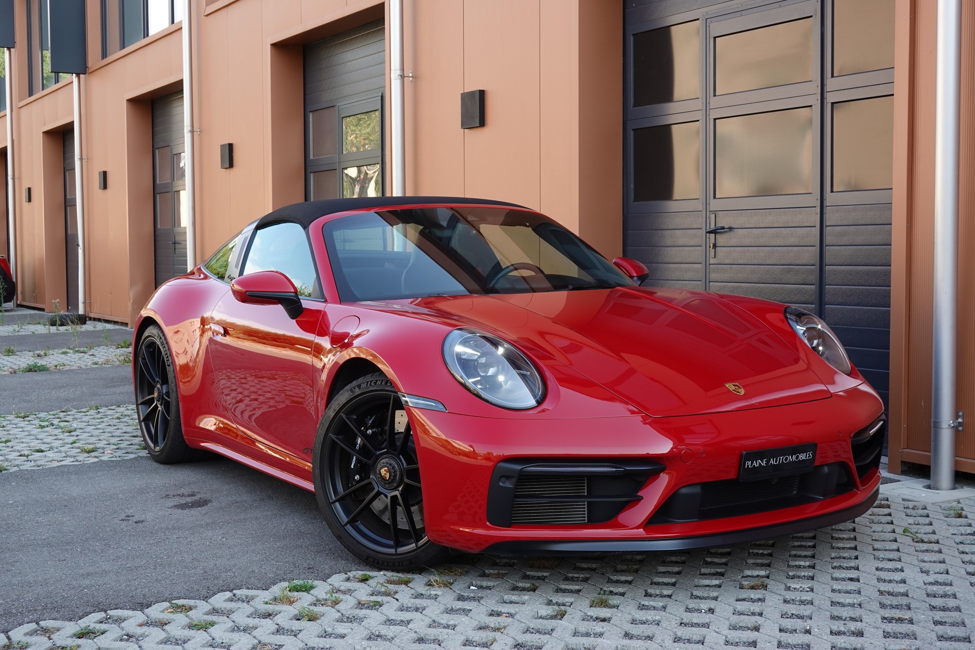 PORSCHE 911 Targa 4 GTS PDK - "1ère Main * Porsche Approved * Son BOSE * Toutes Roues Direct. * Sièges Sport 18 Posit avec Mémoire"-image-6