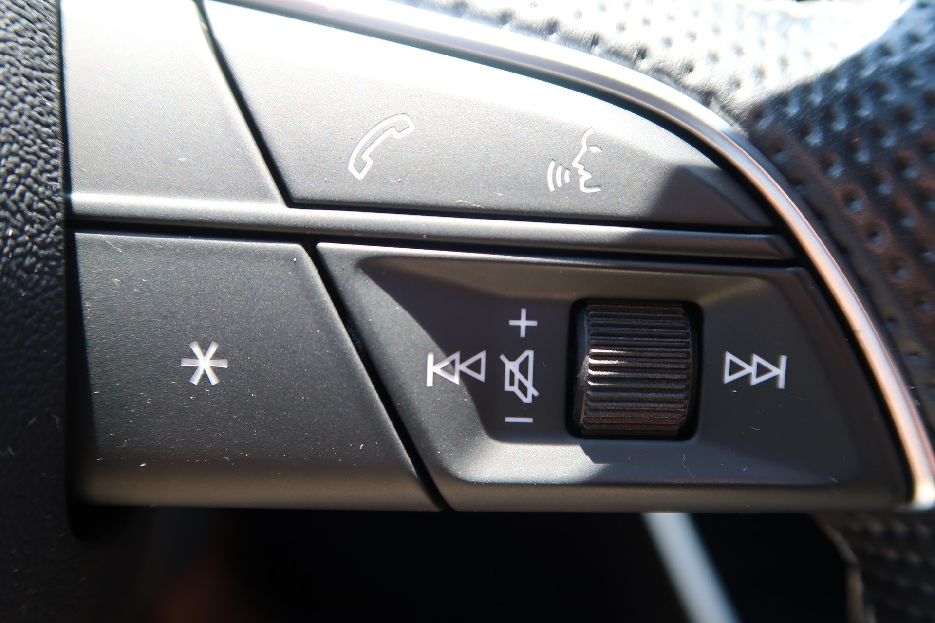 AUDI A3 Sportback 35 TFSI Attraction S-tronic-image-15
