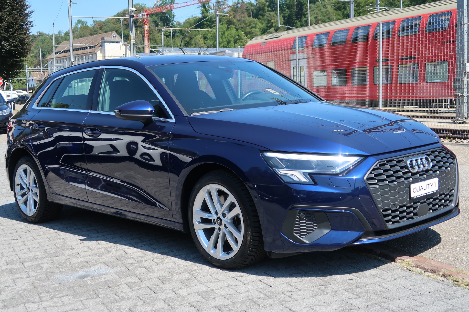 AUDI A3 Sportback 35 TFSI Attraction S-tronic-showroom-element-2