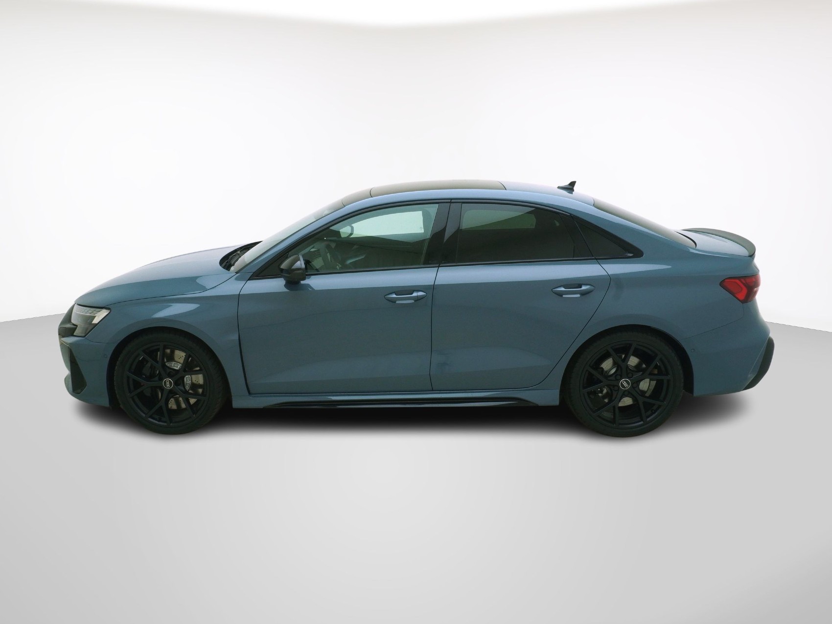 AUDI RS3 Limousine 2.5 TFSI quattro S-Tronic-showroom-element-1