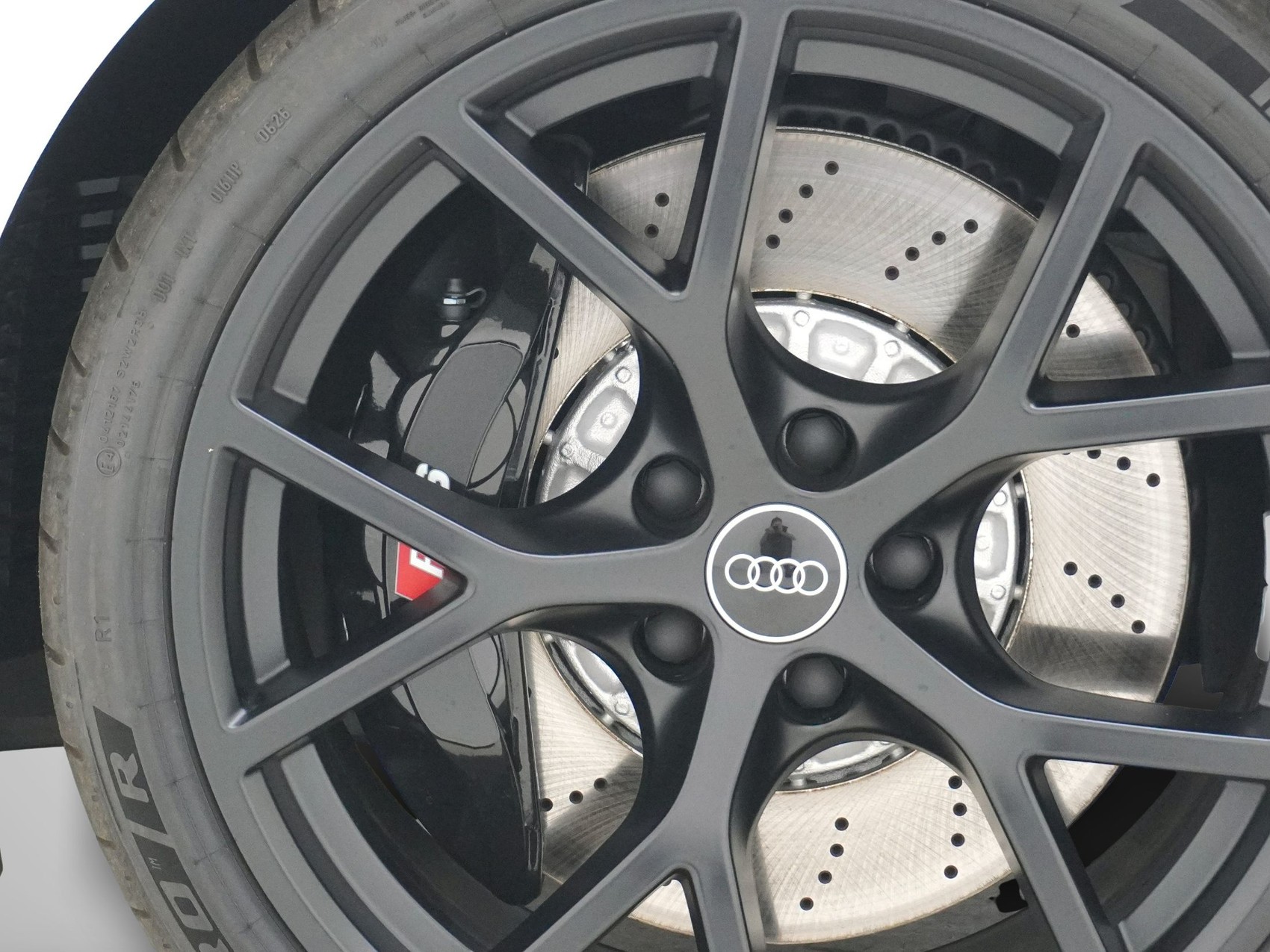 AUDI RS3 Limousine 2.5 TFSI quattro S-Tronic-image-10
