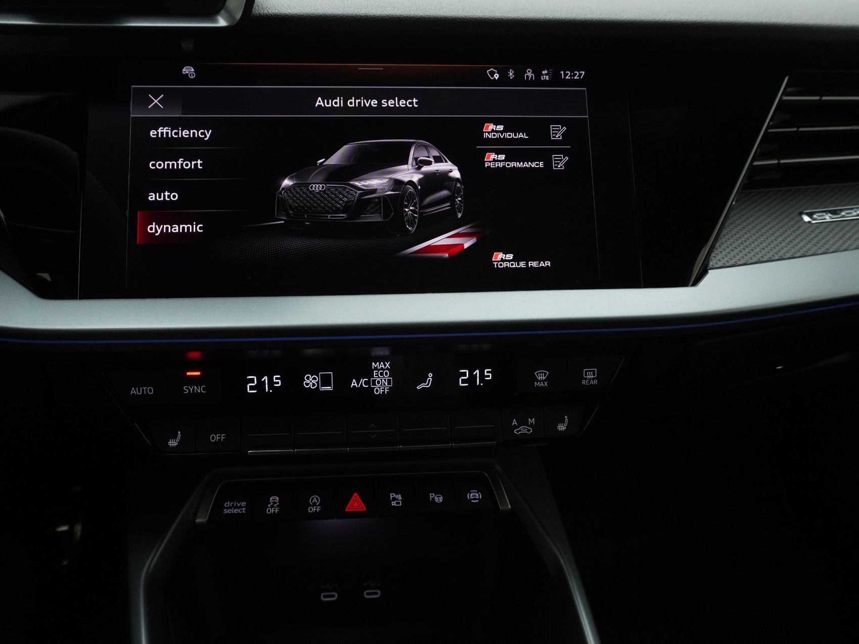 AUDI RS3 Limousine 2.5 TFSI quattro S-Tronic-image-21